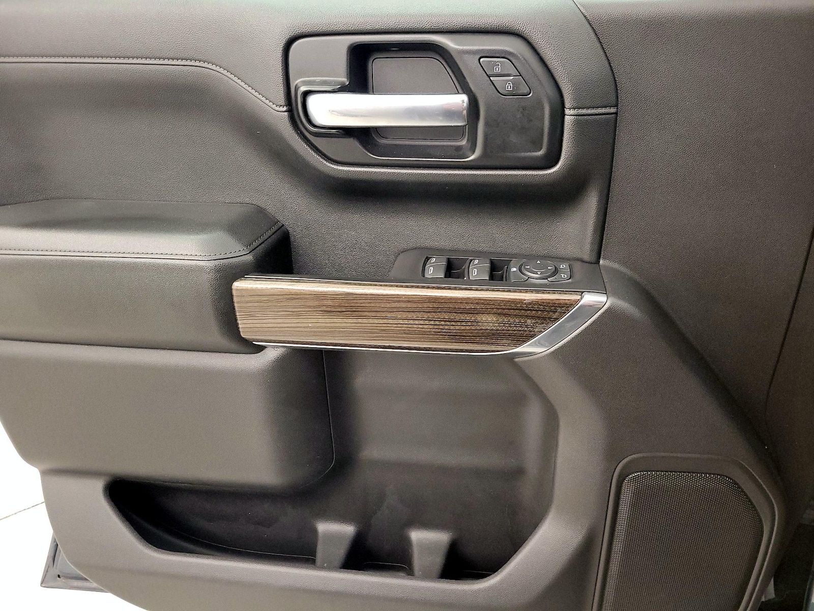 2020 Chevrolet Silverado 1500 RST - Photo 13
