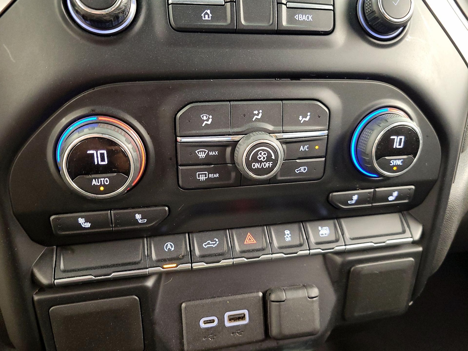 2020 Chevrolet Silverado 1500 RST - Photo 17