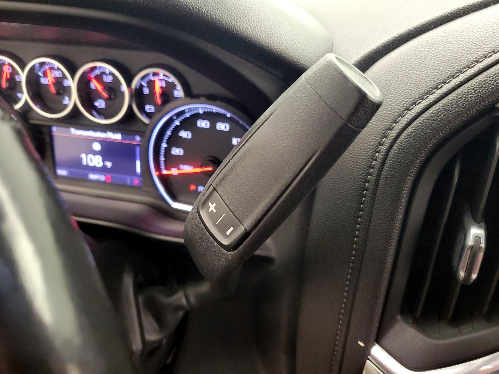 2020 Chevrolet Silverado 1500 RST - Photo 18