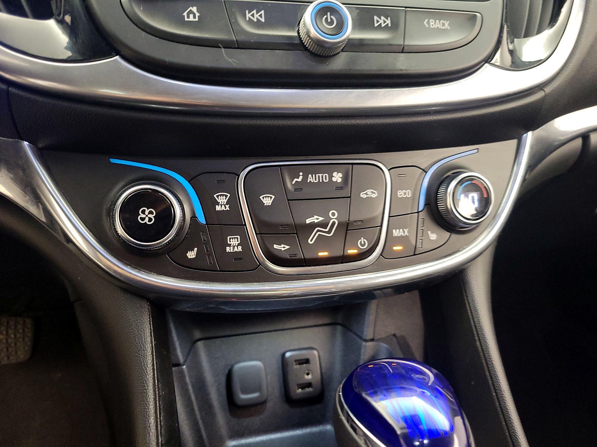 Thumbnail: 2017 Chevrolet Volt - 16