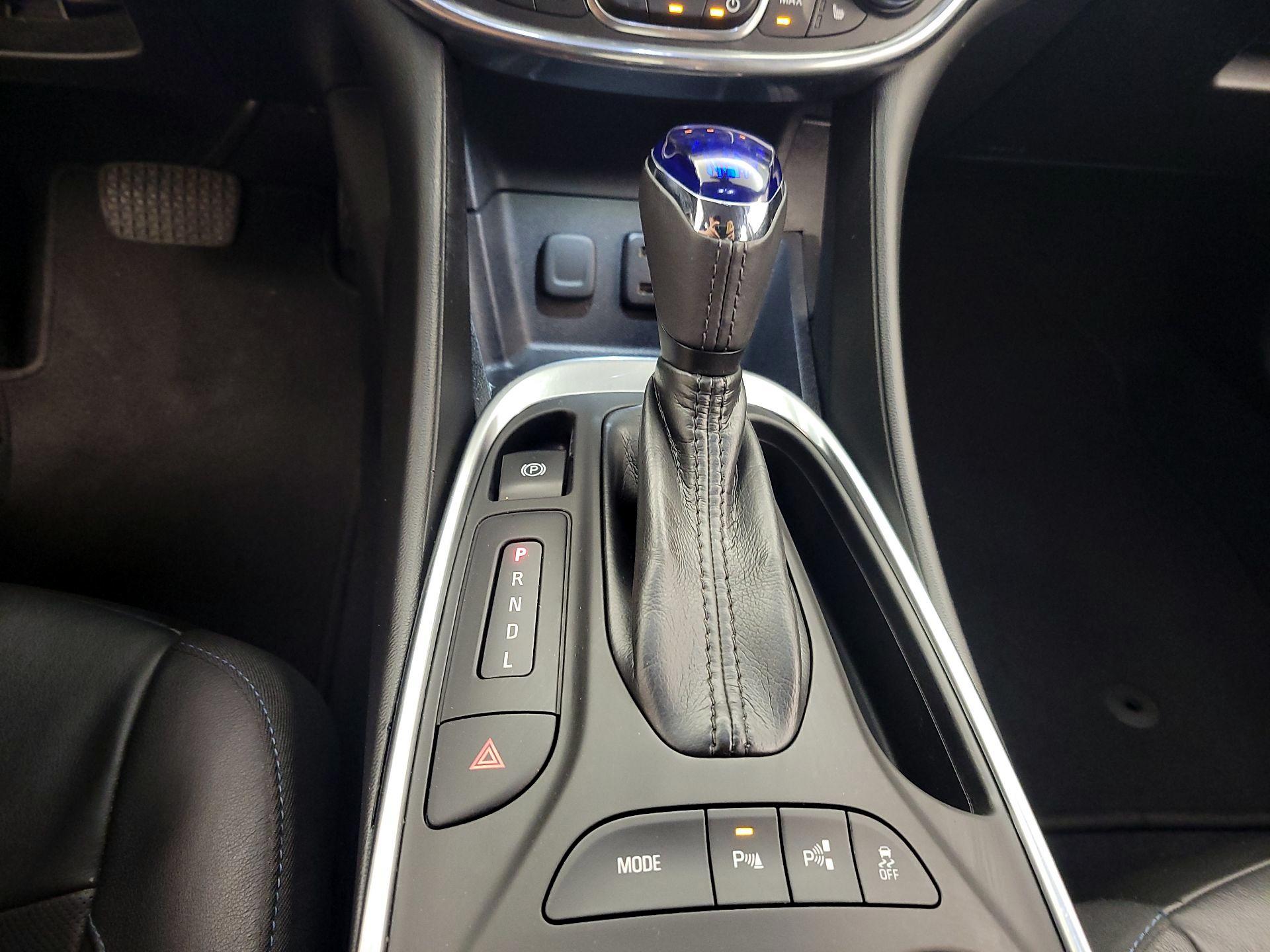 Thumbnail: 2017 Chevrolet Volt - 17