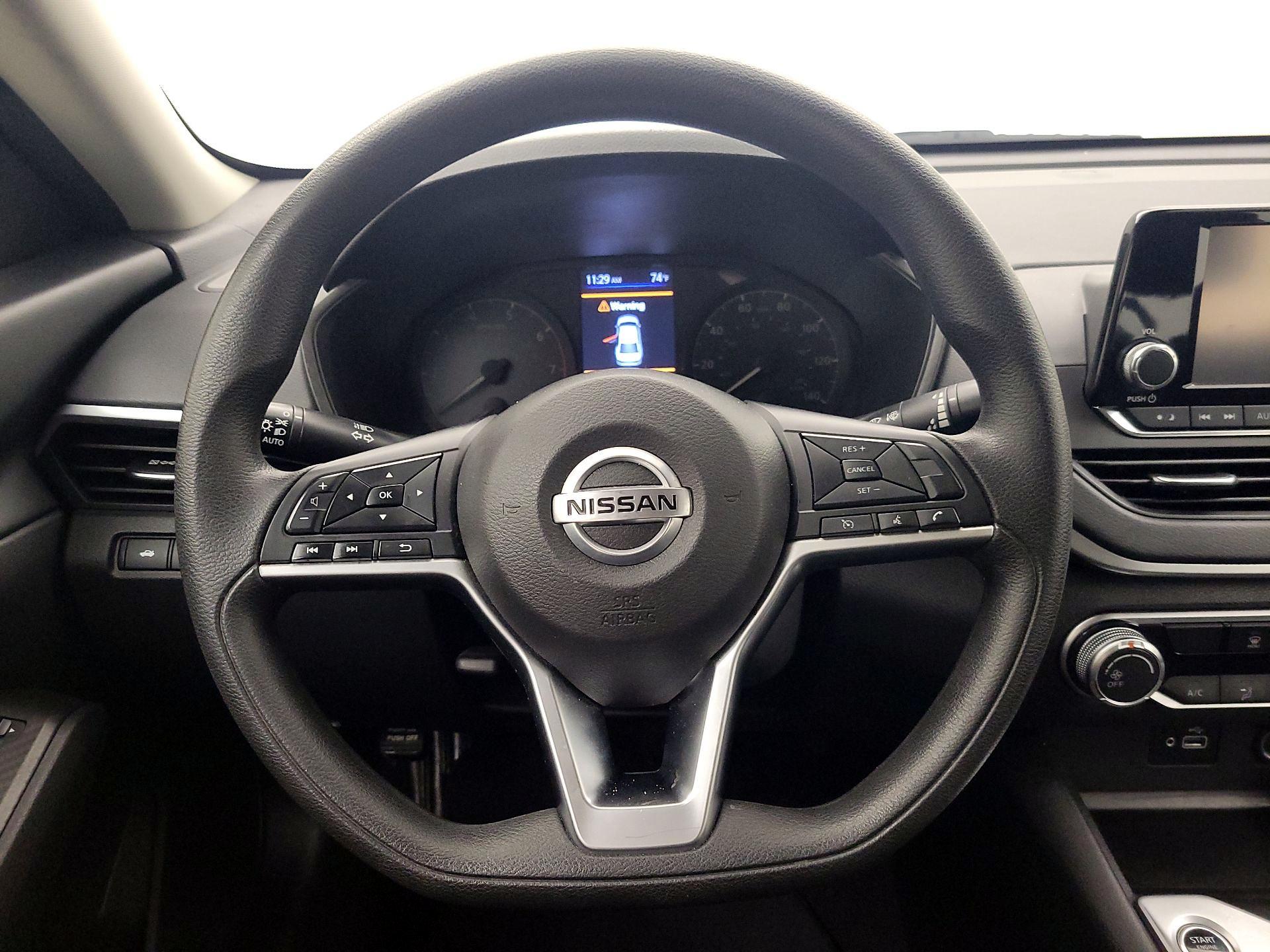 Thumbnail: 2022 Nissan Altima - 10
