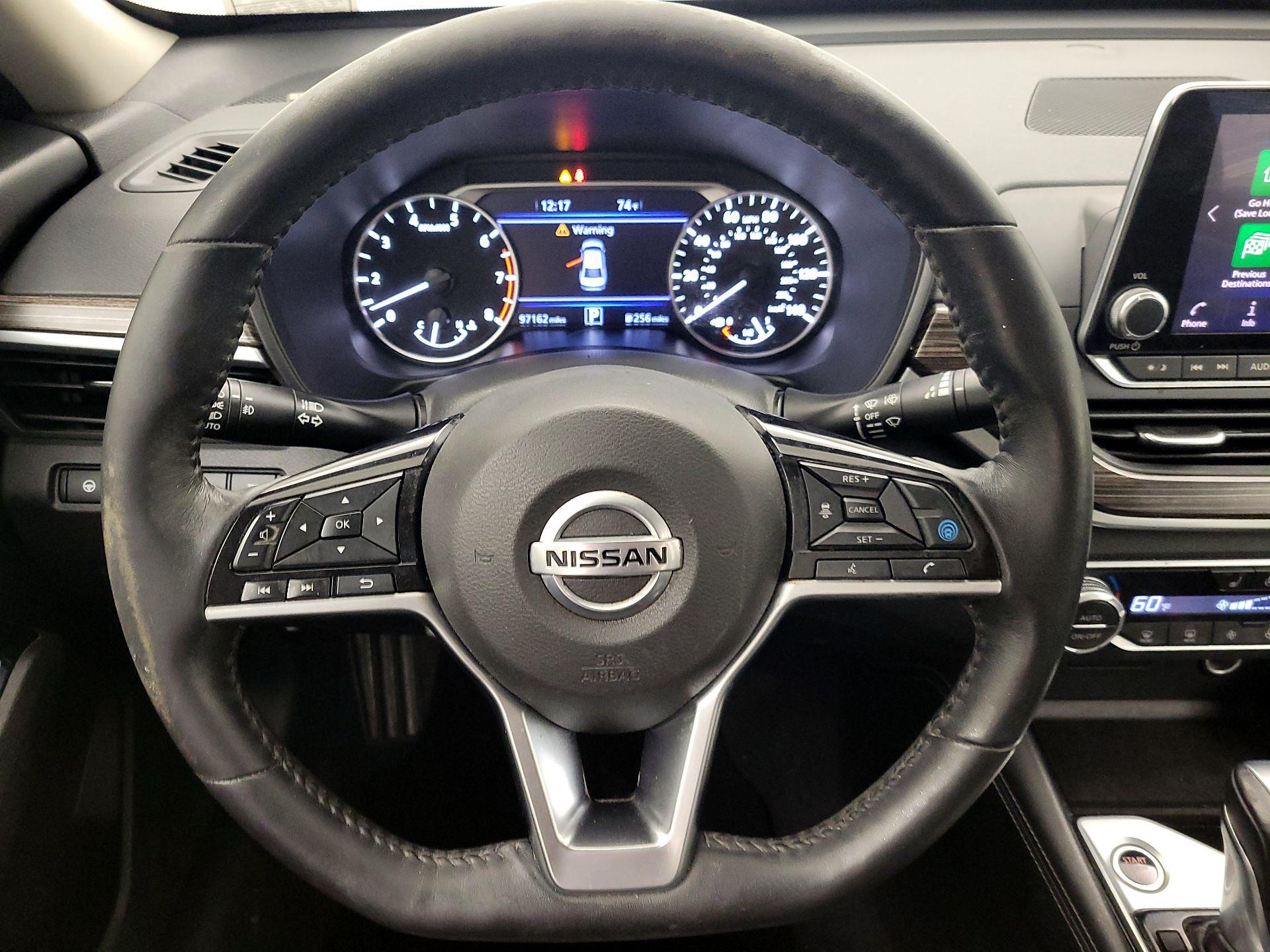 Thumbnail: 2020 Nissan Altima - 10