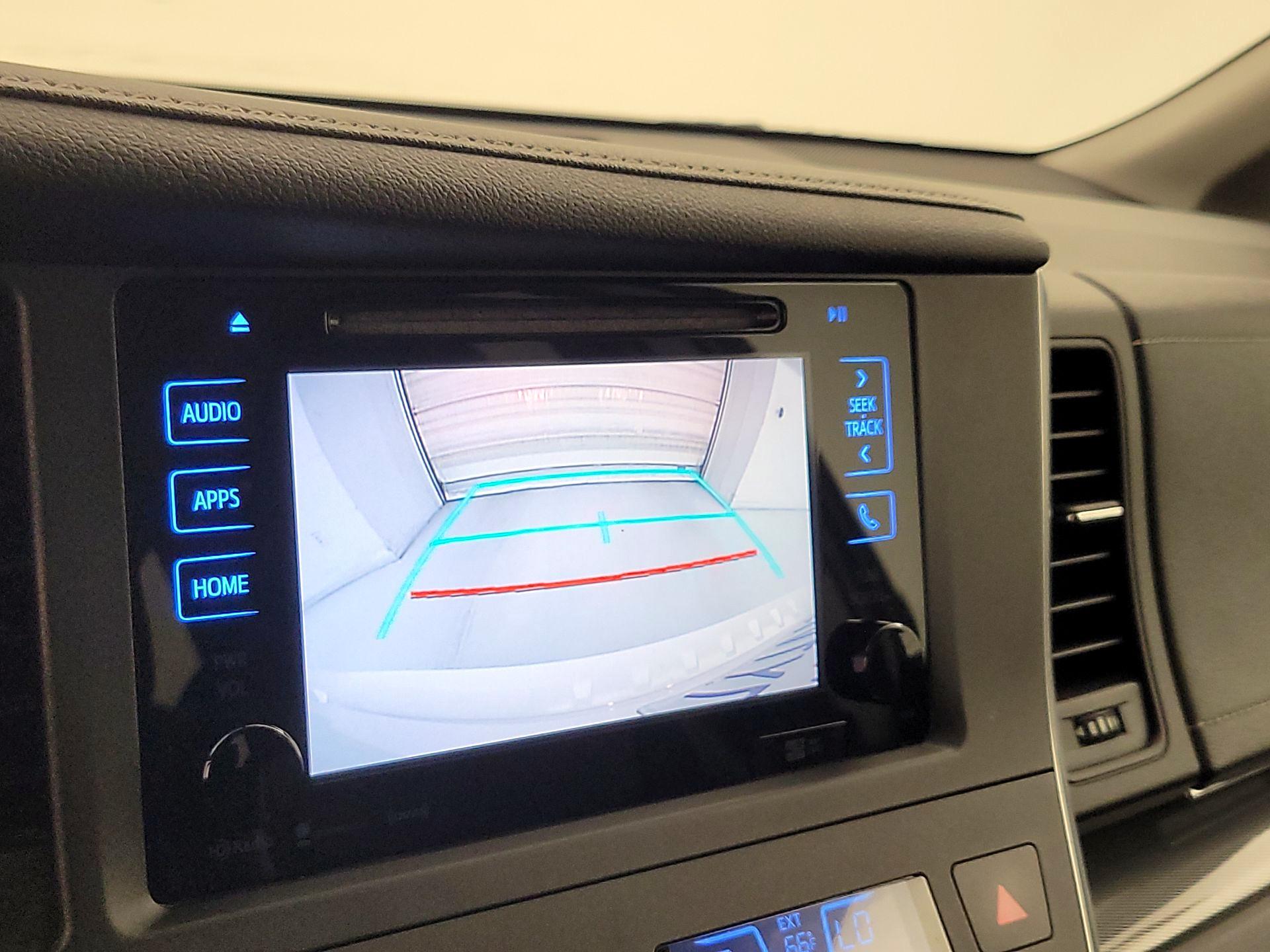 Thumbnail: 2017 Toyota Sienna - 14