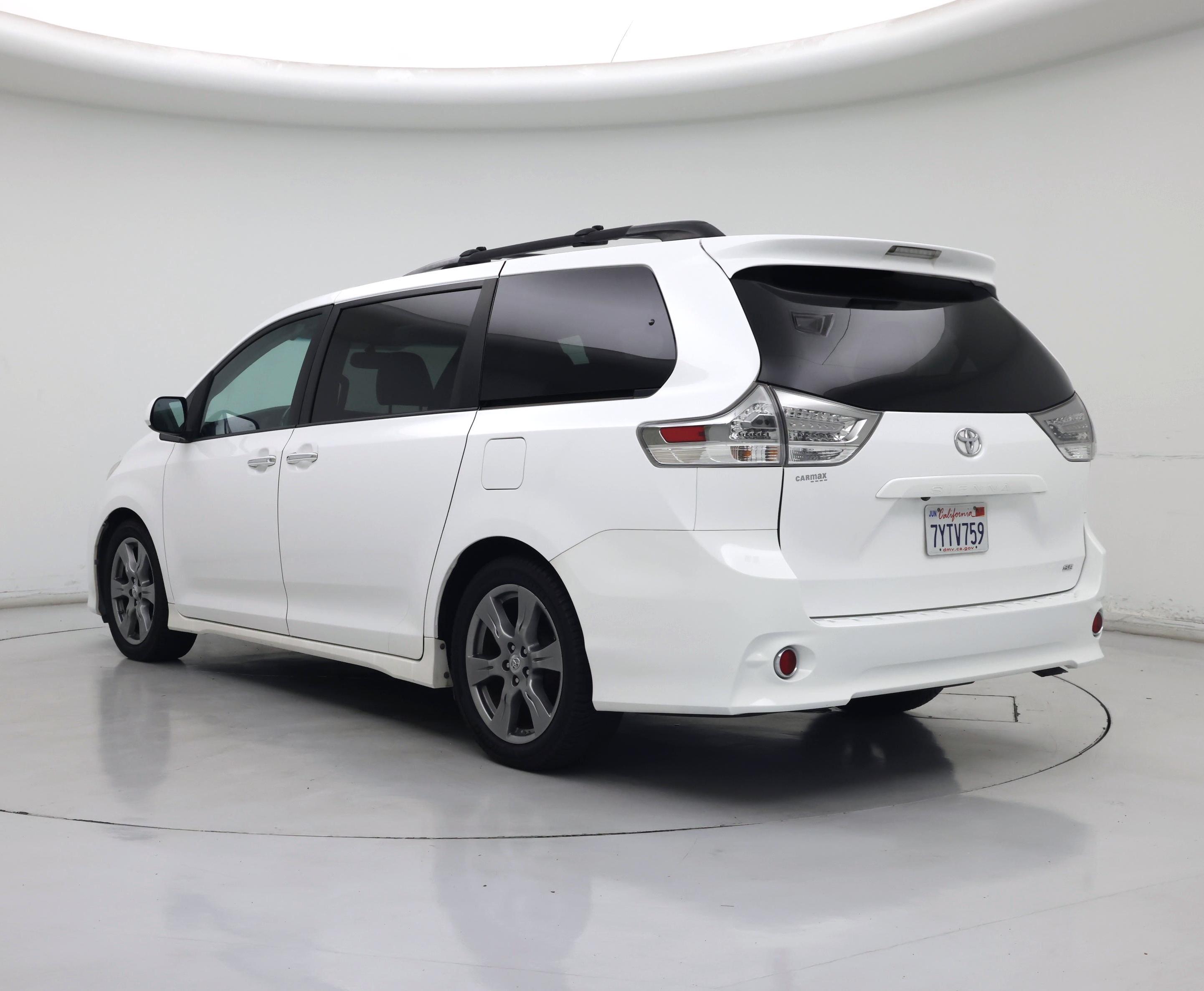 Thumbnail: 2017 Toyota Sienna - 2