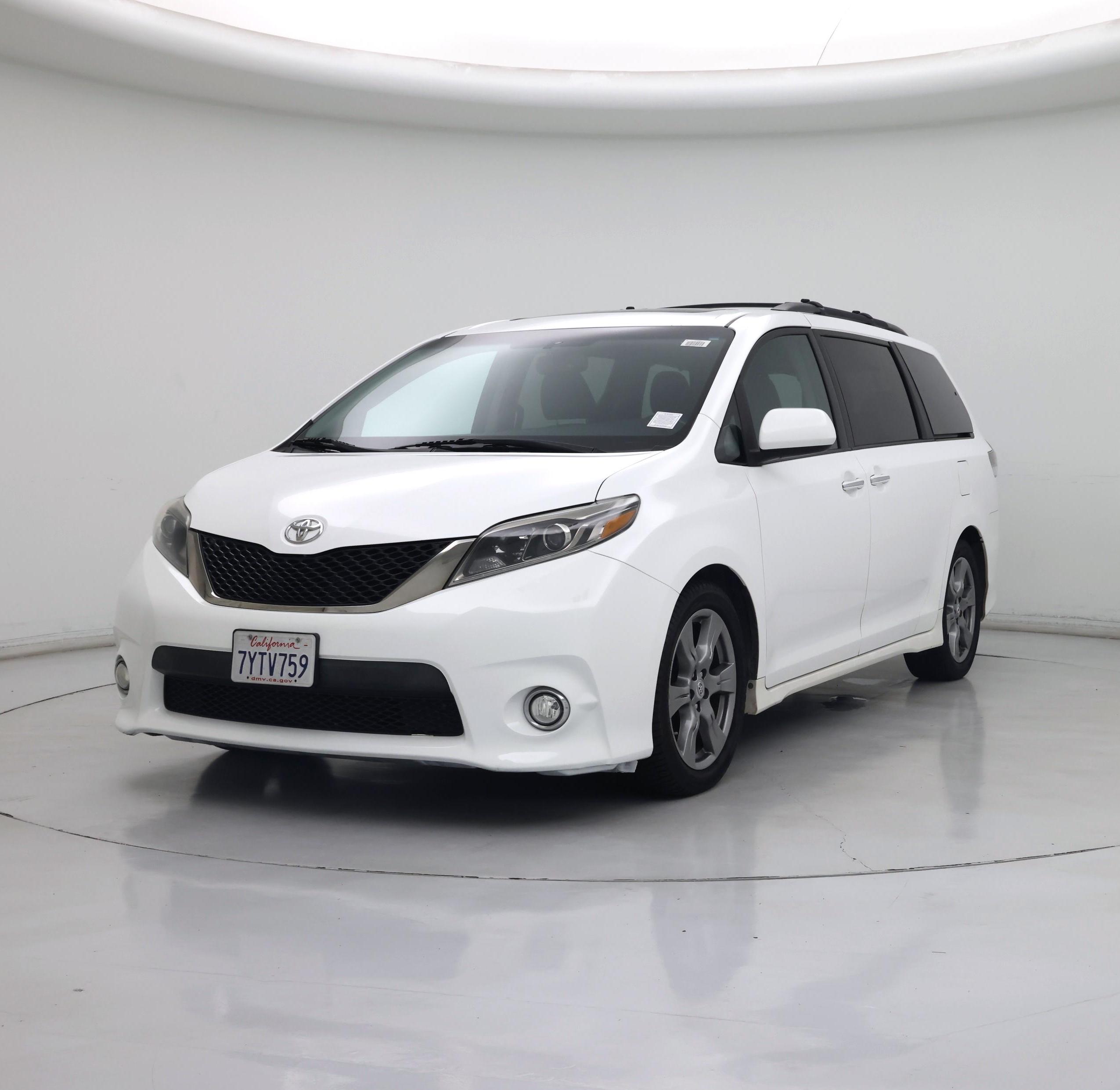Thumbnail: 2017 Toyota Sienna - 4