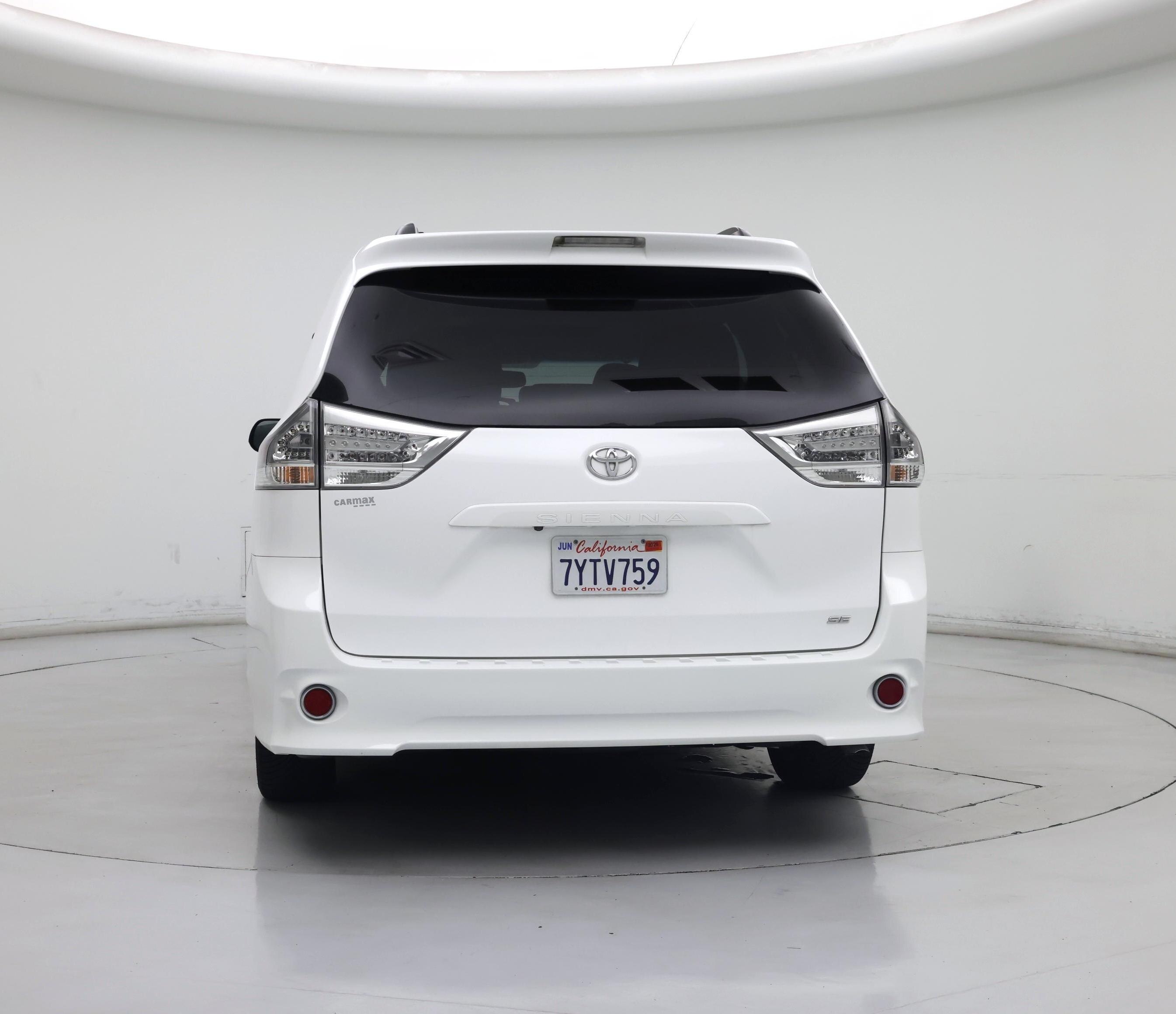 Thumbnail: 2017 Toyota Sienna - 6