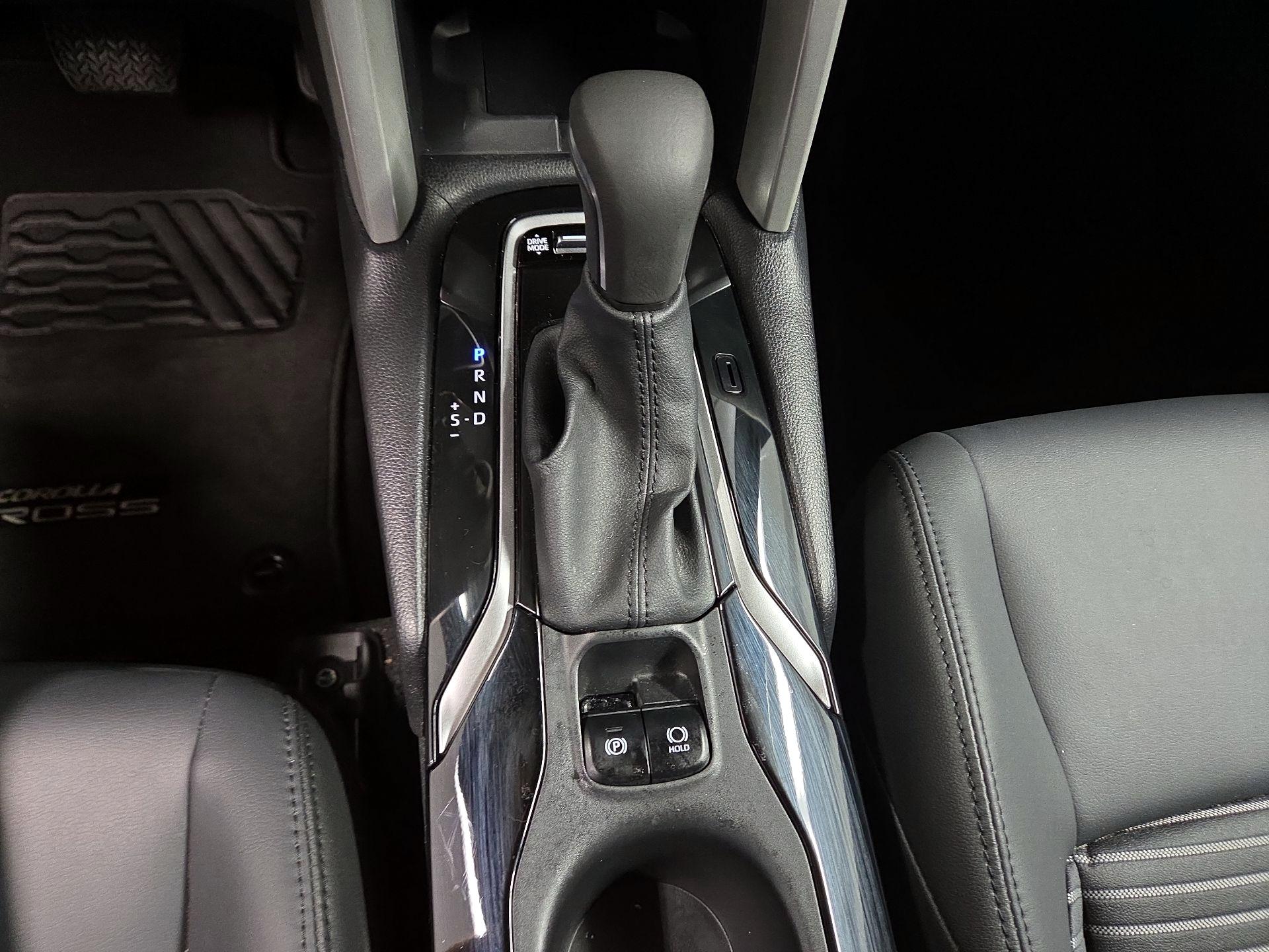 Thumbnail: 2025 Toyota Corolla Cross - 17