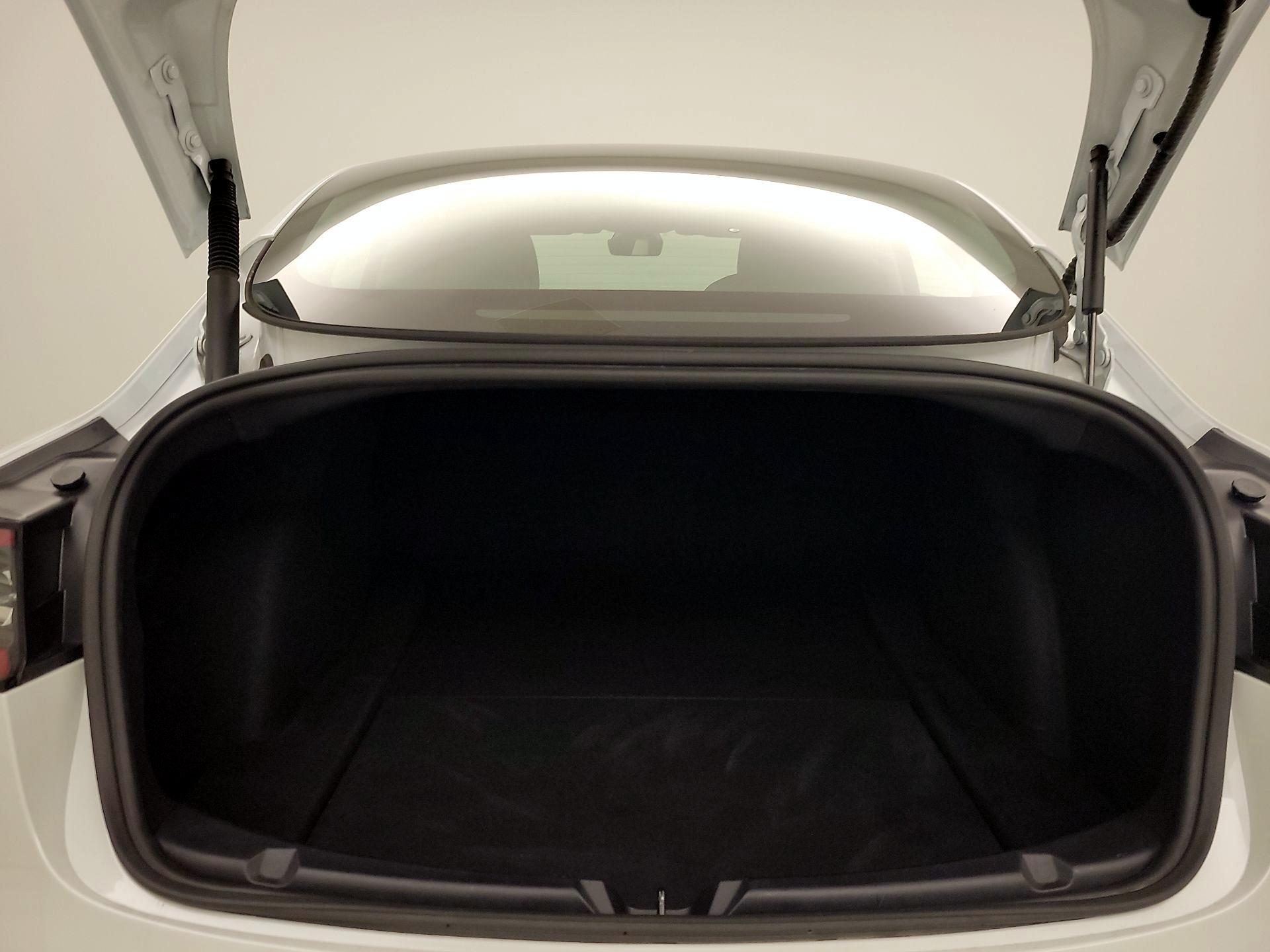 Thumbnail: 2022 Tesla Model 3 - 19