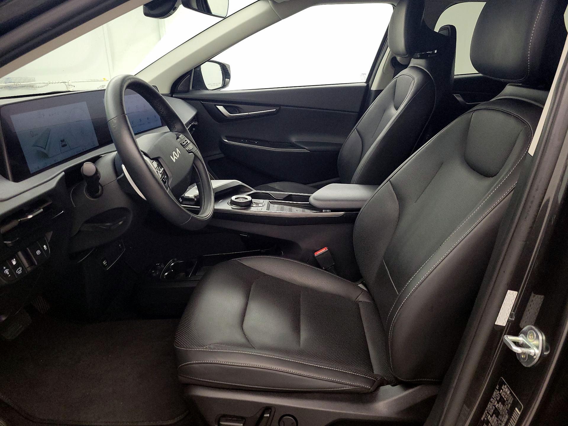 Thumbnail: 2022 Kia EV6 - 9
