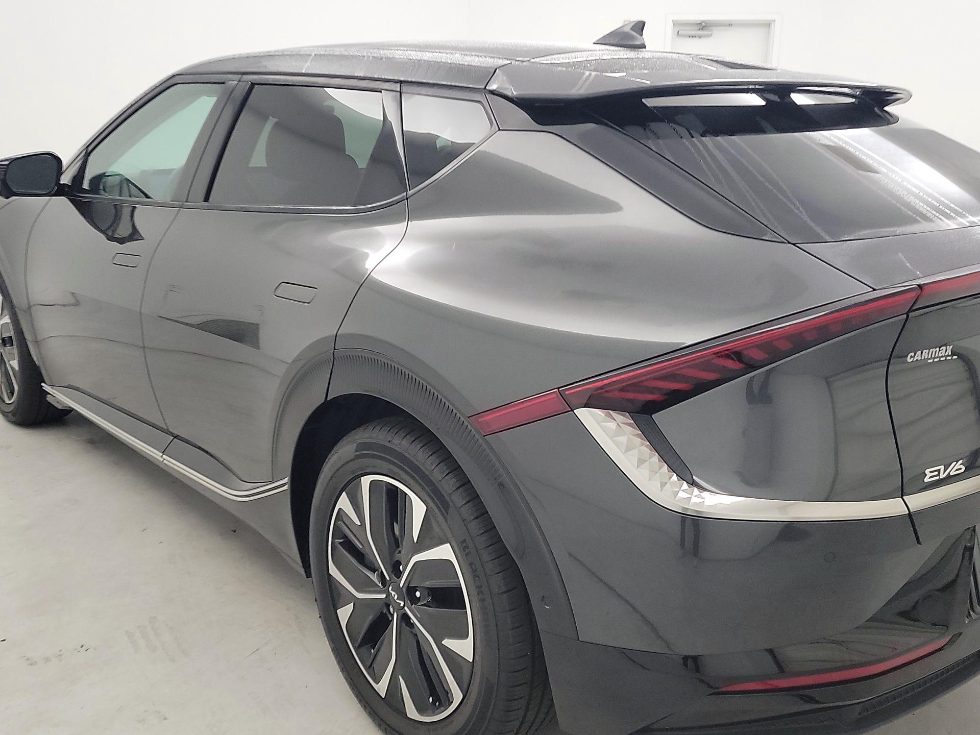 Thumbnail: 2022 Kia EV6 - 7