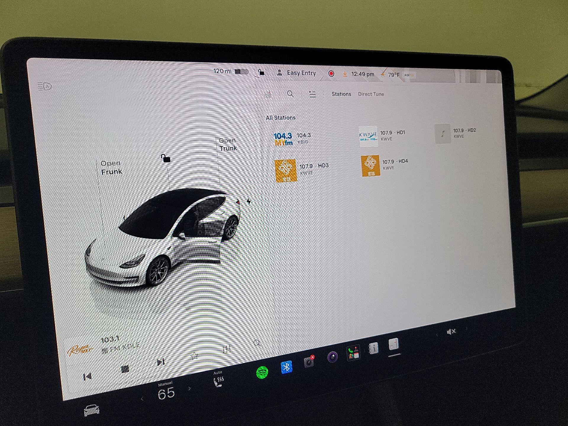 Thumbnail: 2023 Tesla Model 3 - 13
