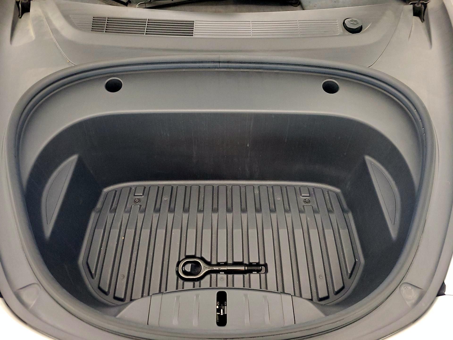 Thumbnail: 2023 Tesla Model 3 - 18