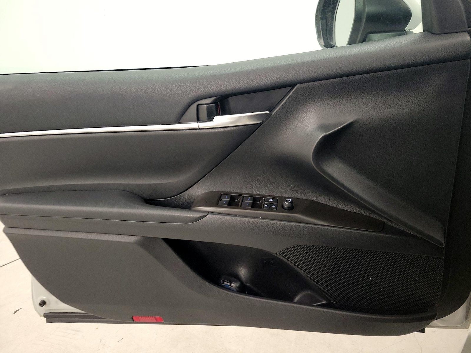 2022 Toyota Camry LE - Photo 13