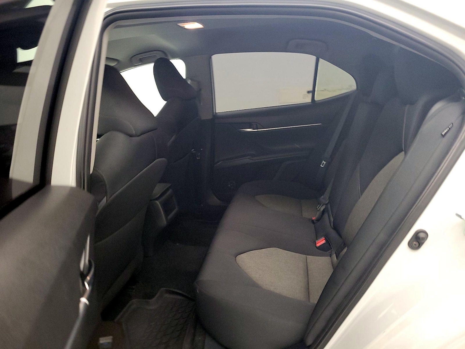 2022 Toyota Camry LE - Photo 20
