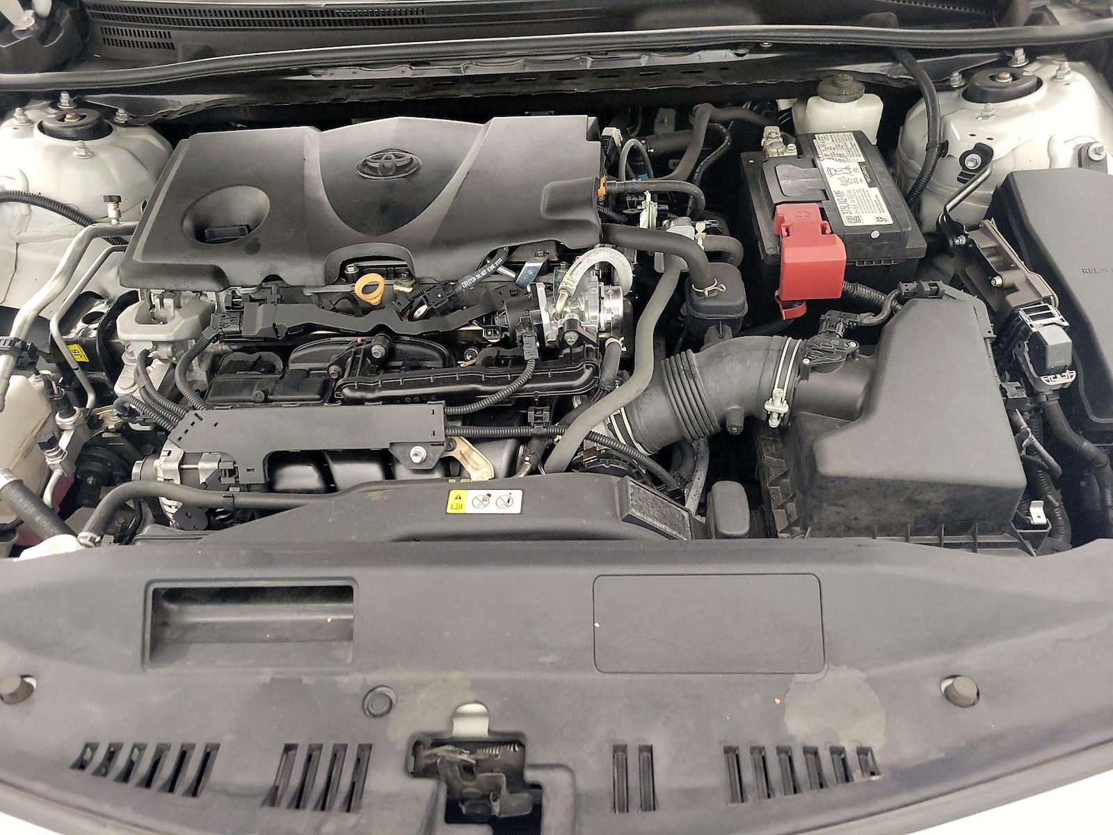 2022 Toyota Camry LE - Photo 22
