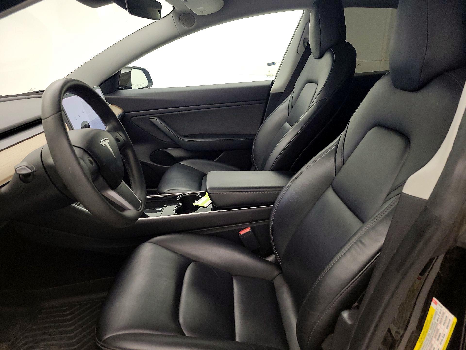 Thumbnail: 2019 Tesla Model 3 - 11