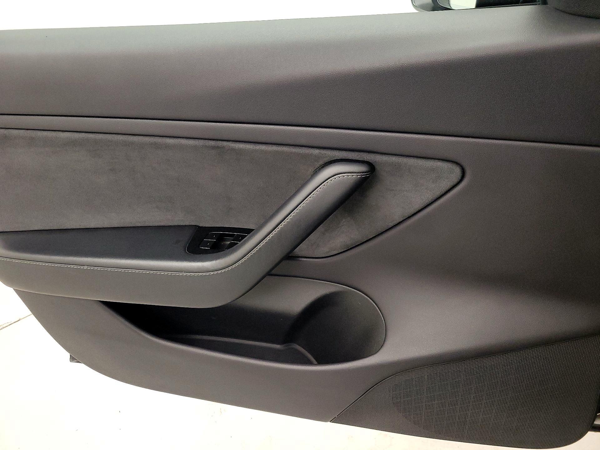 Thumbnail: 2019 Tesla Model 3 - 12