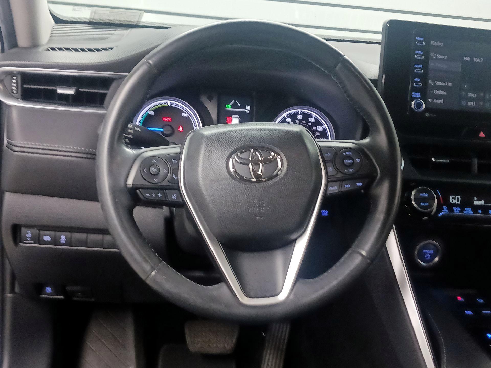 Thumbnail: 2021 Toyota Venza - 10