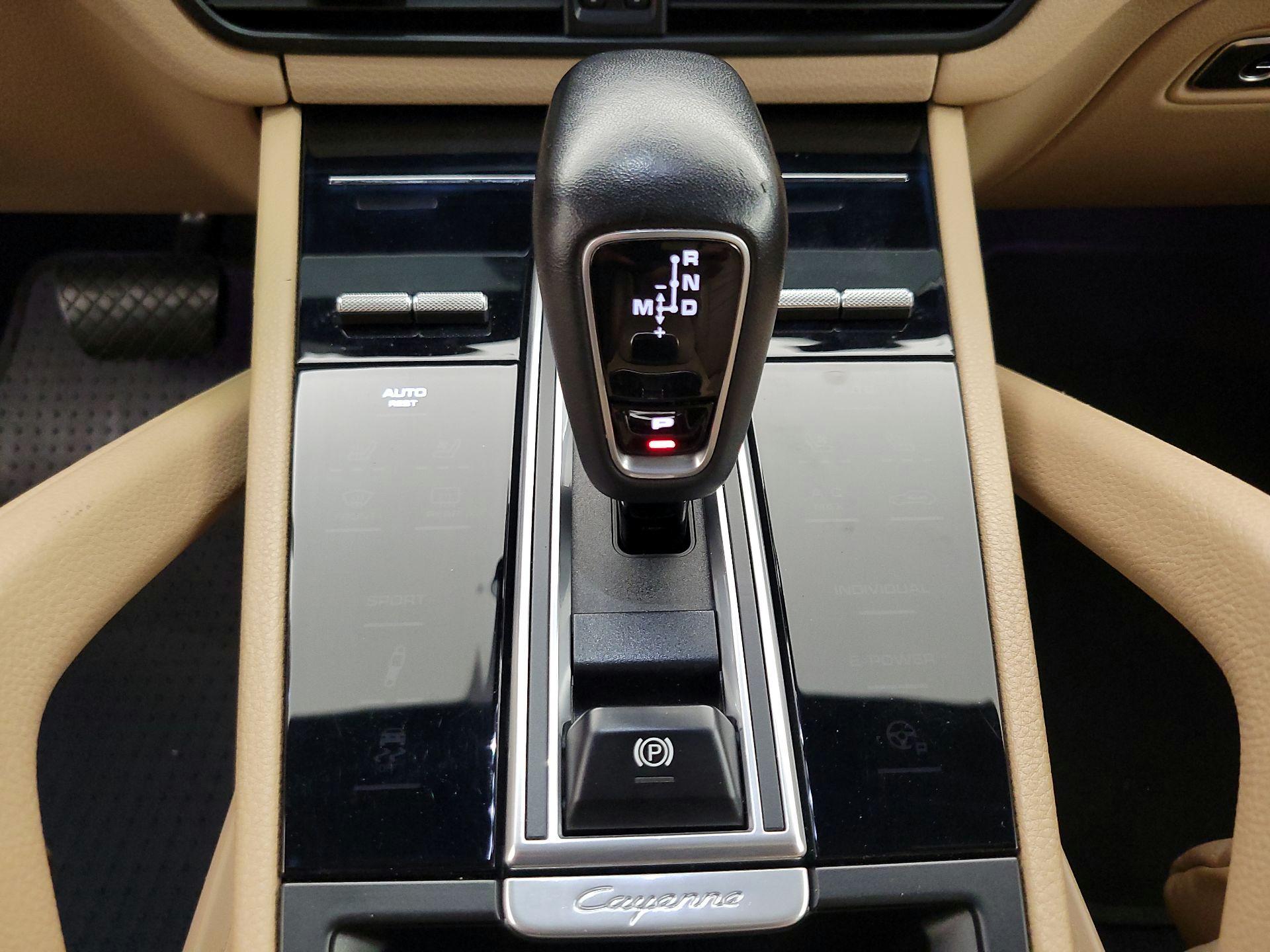 Thumbnail: 2019 Porsche Cayenne - 17