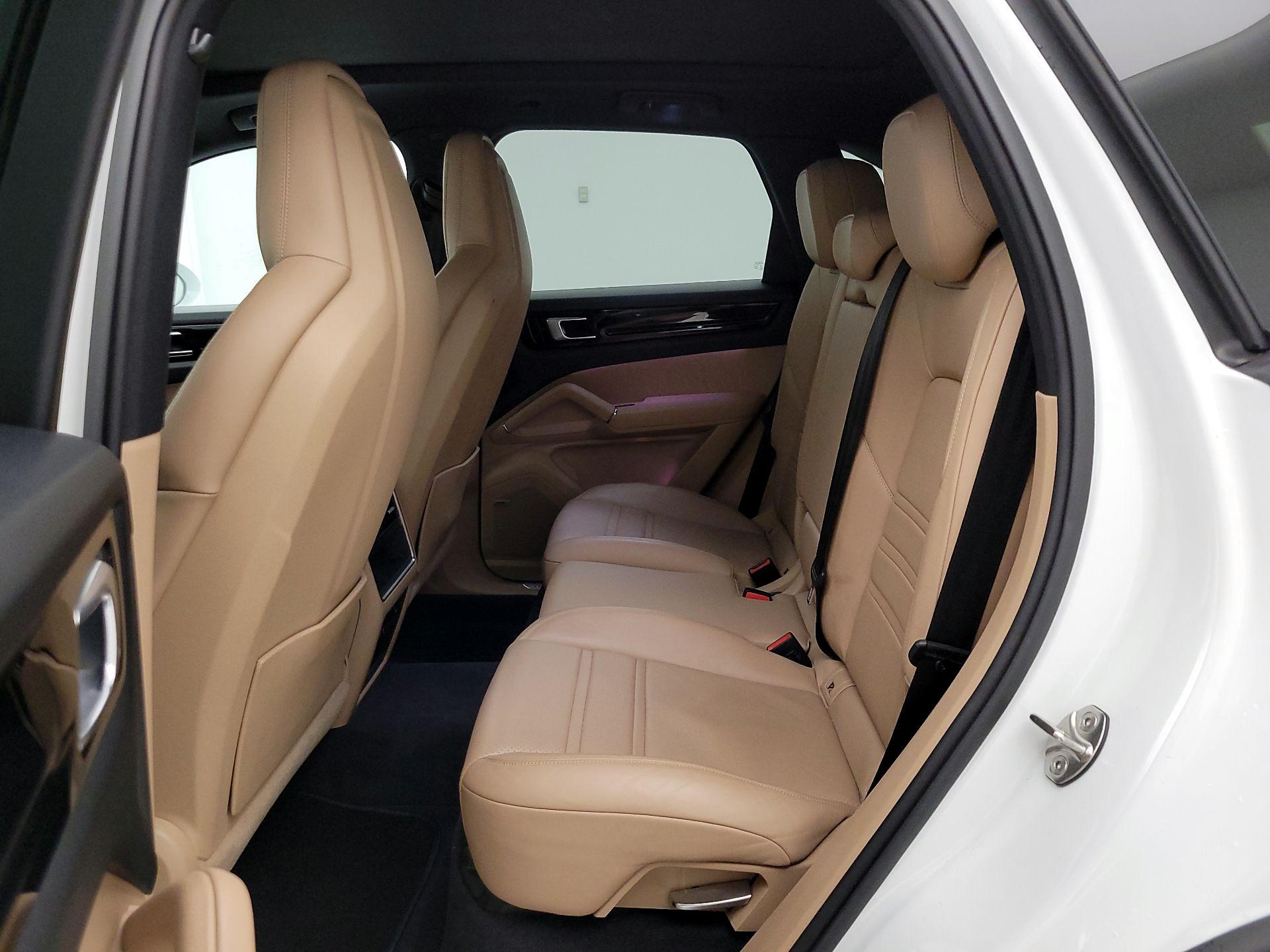 Thumbnail: 2019 Porsche Cayenne - 19