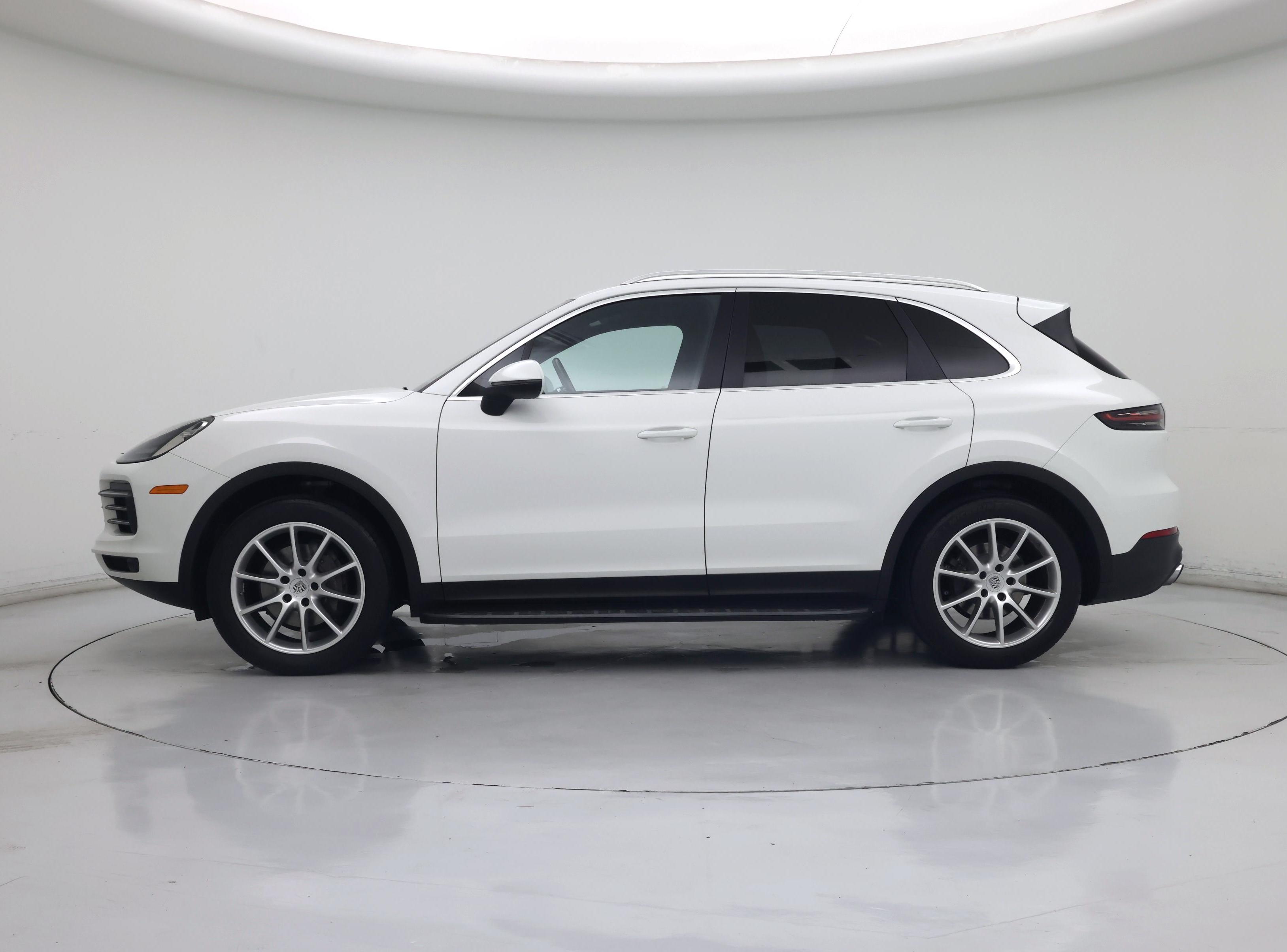 Thumbnail: 2019 Porsche Cayenne - 3