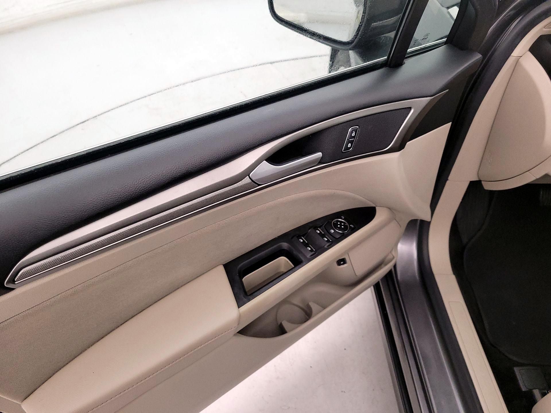 Thumbnail: 2018 Ford Fusion - 12