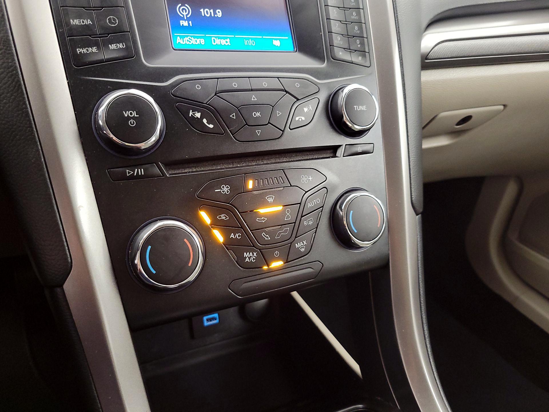 Thumbnail: 2018 Ford Fusion - 16