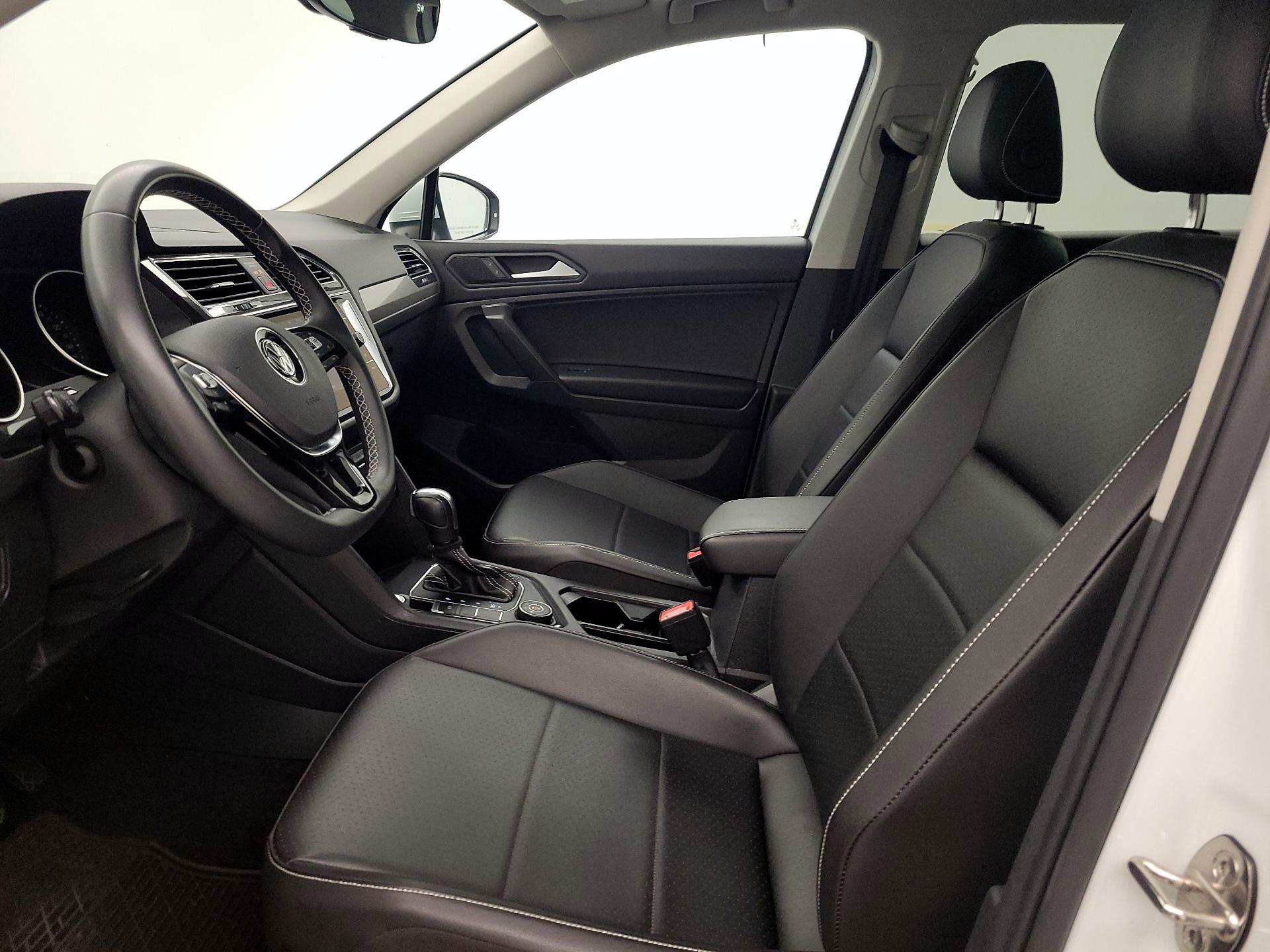 Thumbnail: 2021 Volkswagen Tiguan - 11