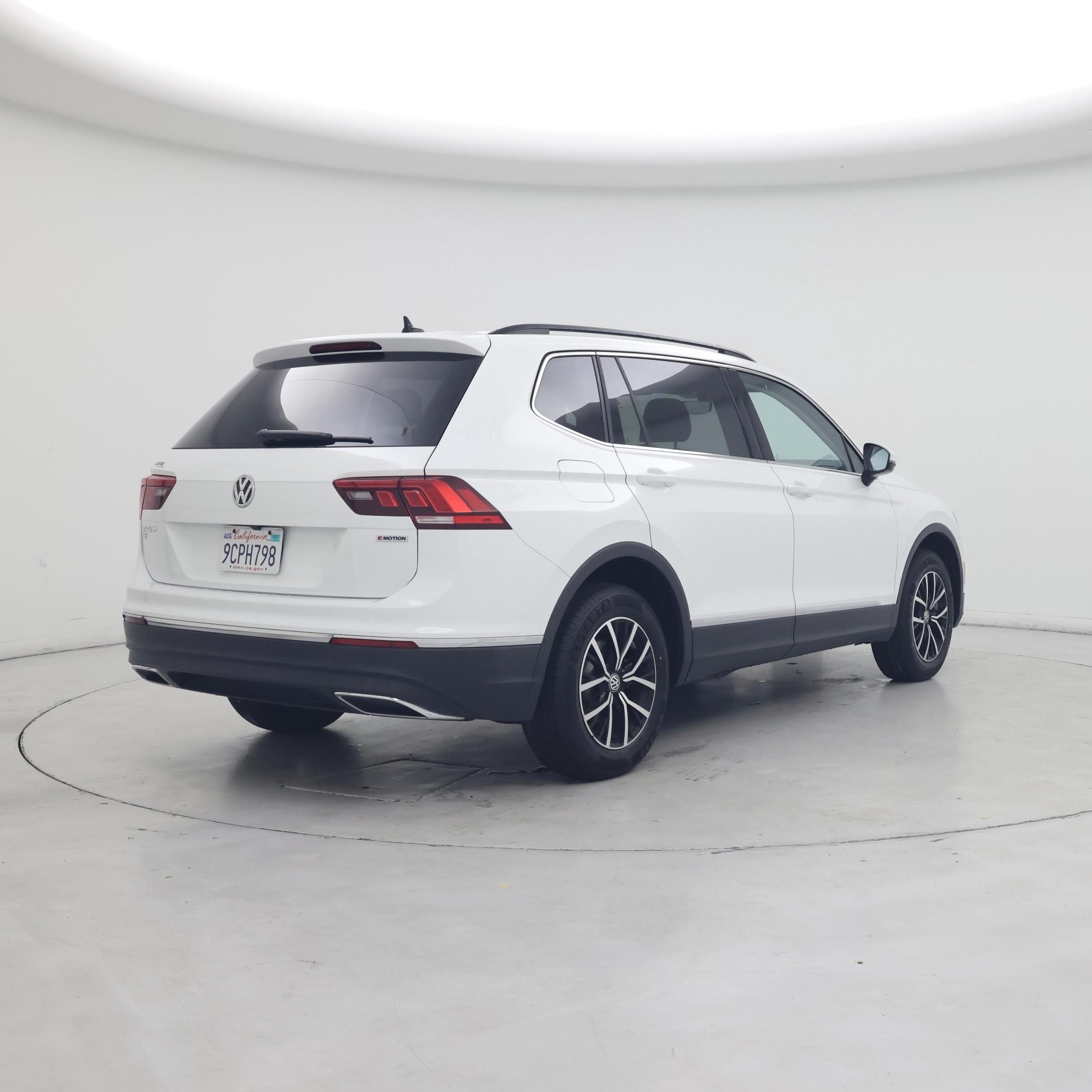 Thumbnail: 2021 Volkswagen Tiguan - 8