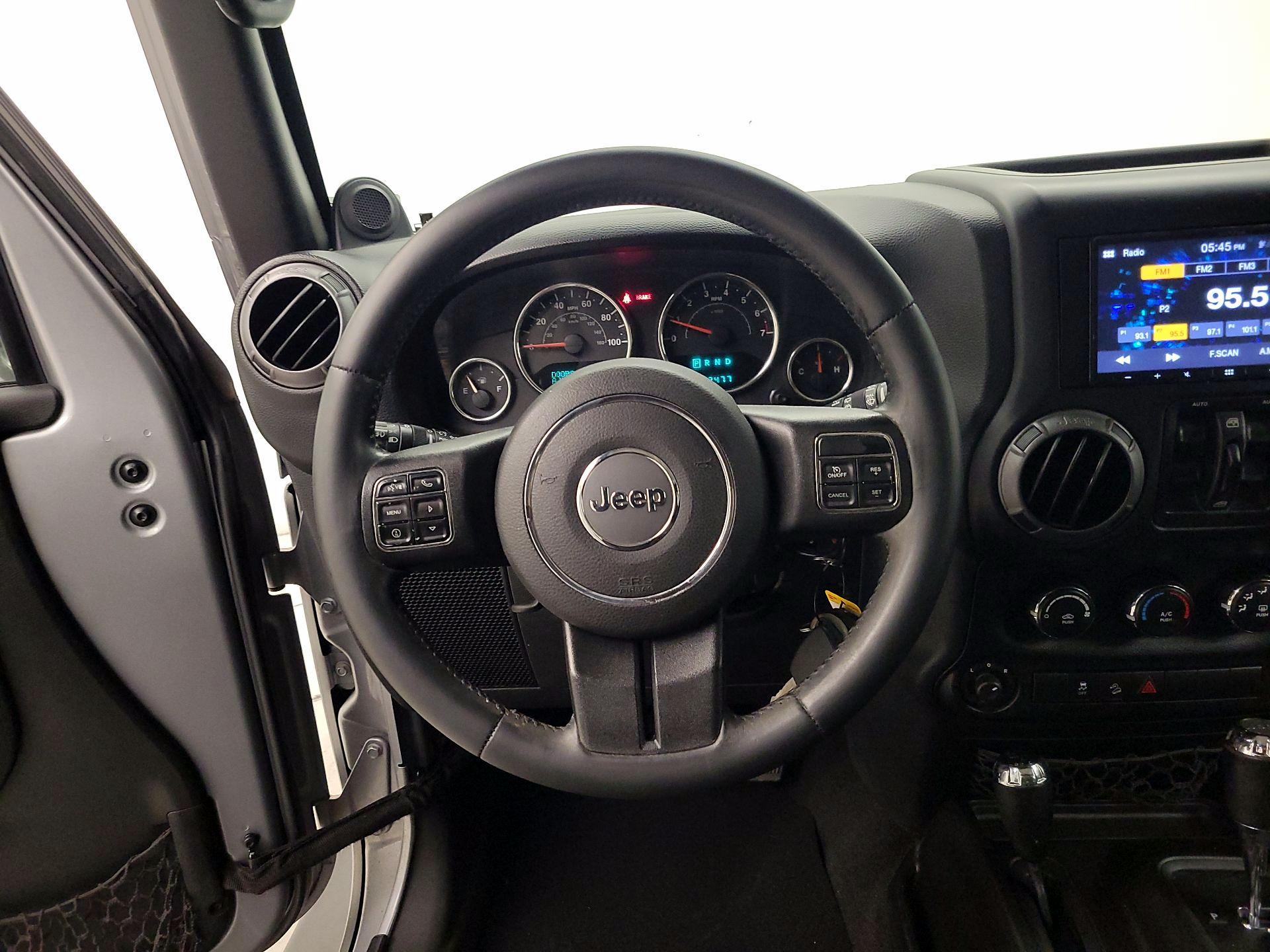 Thumbnail: 2014 Jeep Wrangler - 10