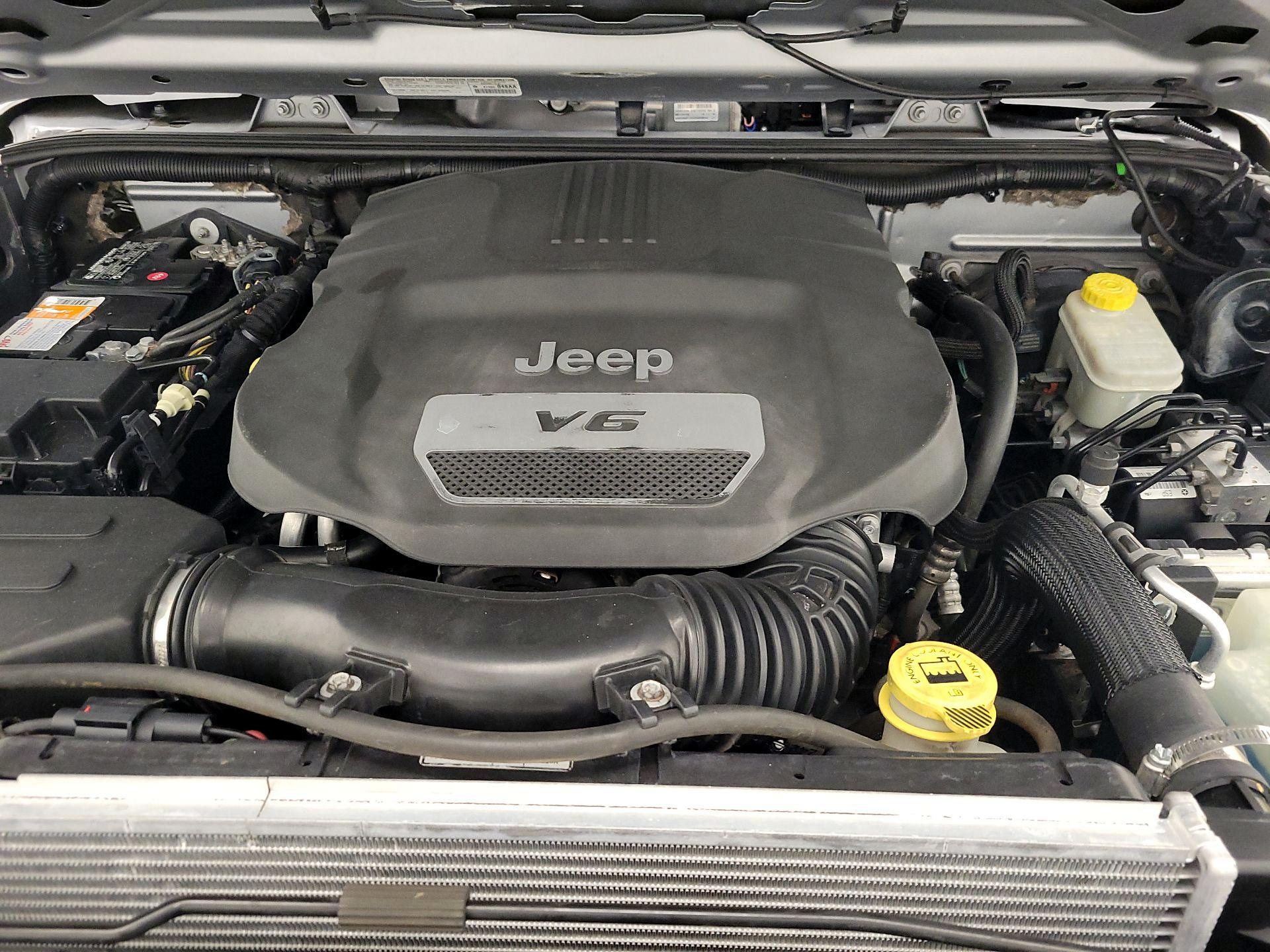 Thumbnail: 2014 Jeep Wrangler - 20