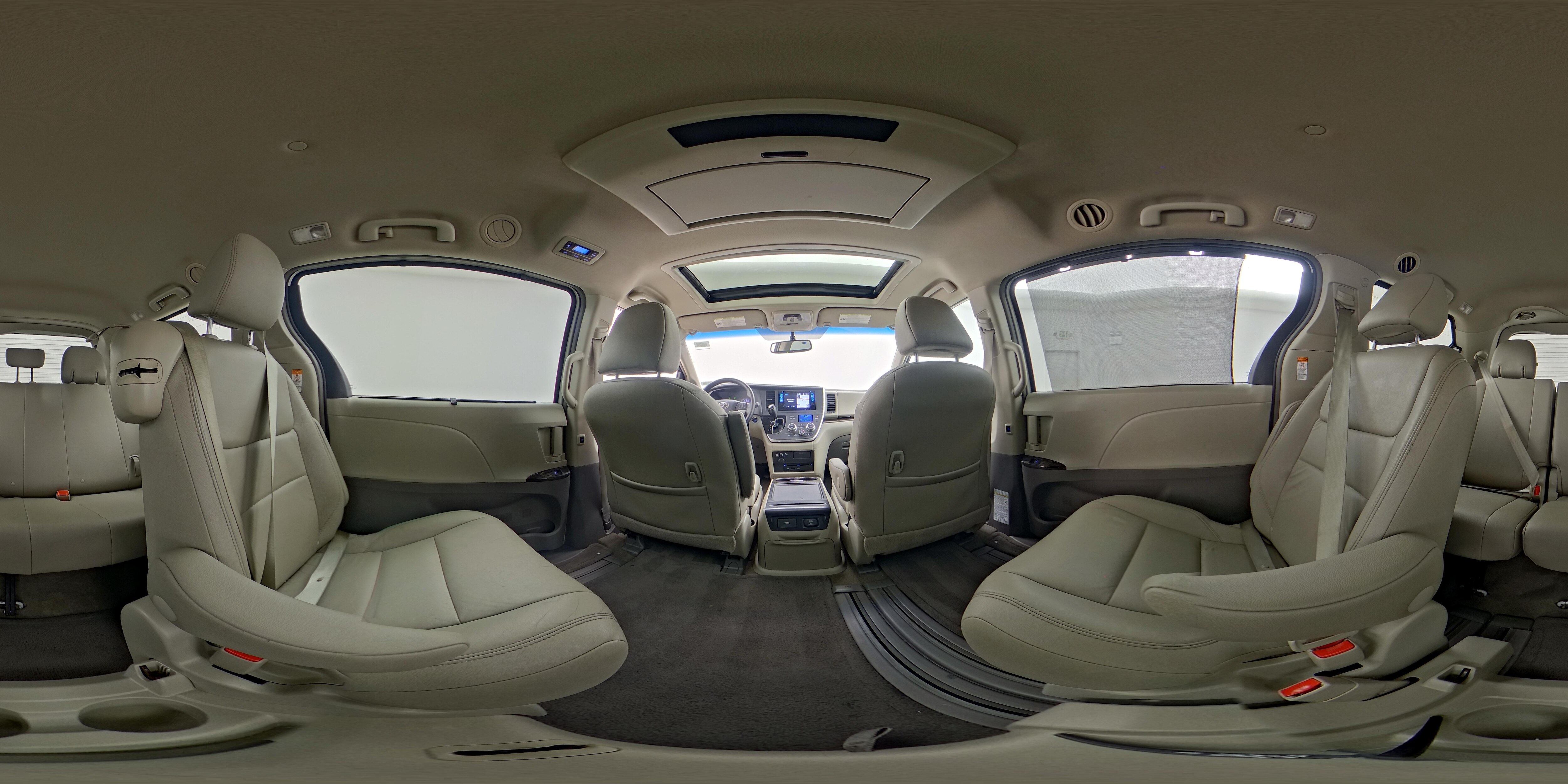 2015 Toyota Sienna XLE Premium - Photo 29