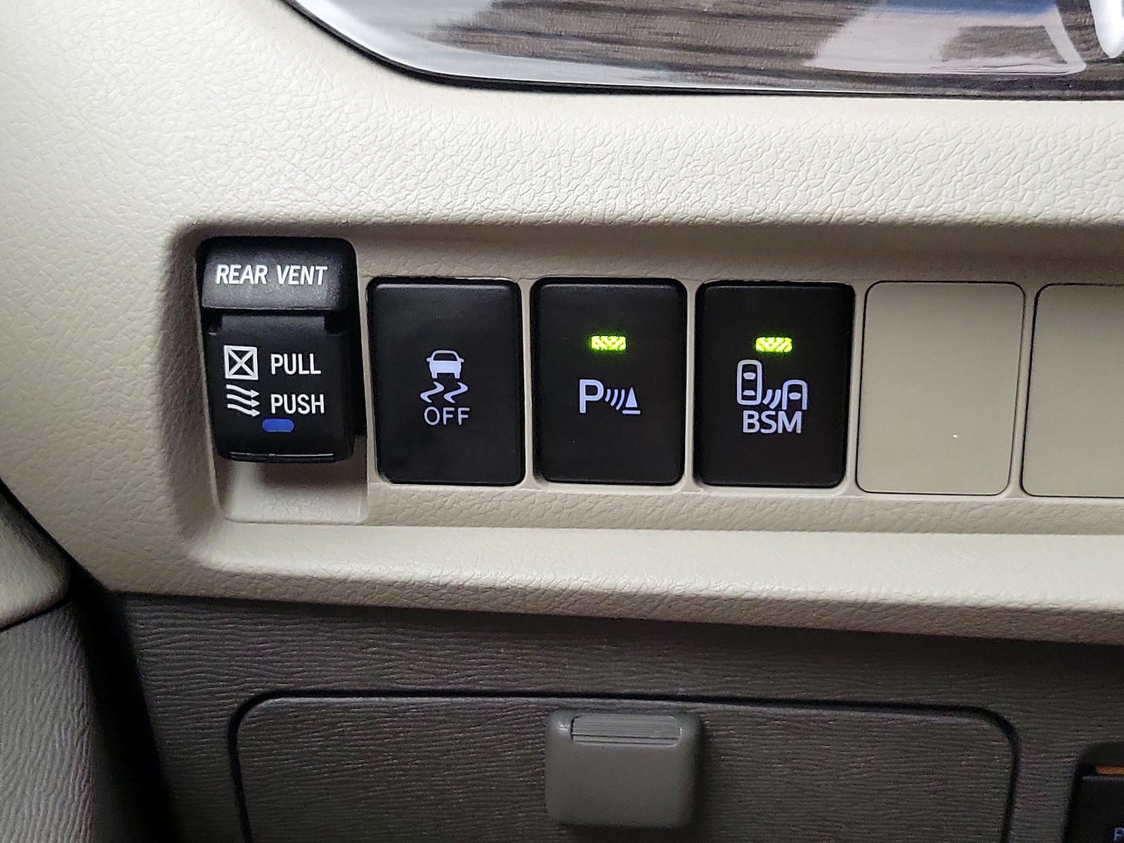 2015 Toyota Sienna XLE Premium - Photo 14