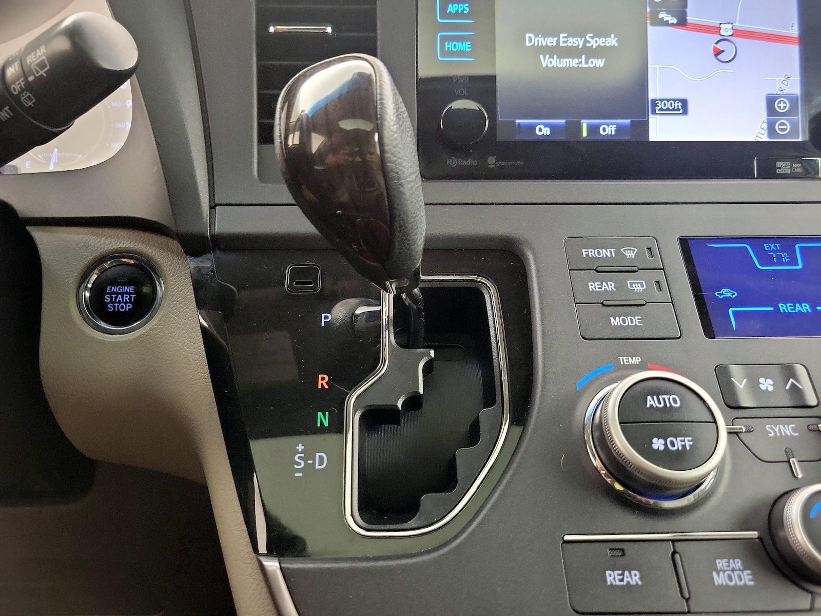 2015 Toyota Sienna XLE Premium - Photo 19