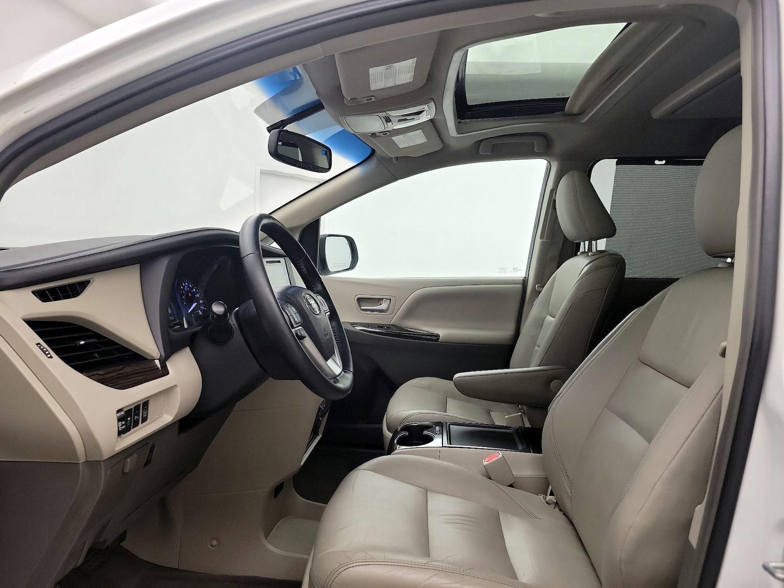 2015 Toyota Sienna XLE Premium - Photo 21