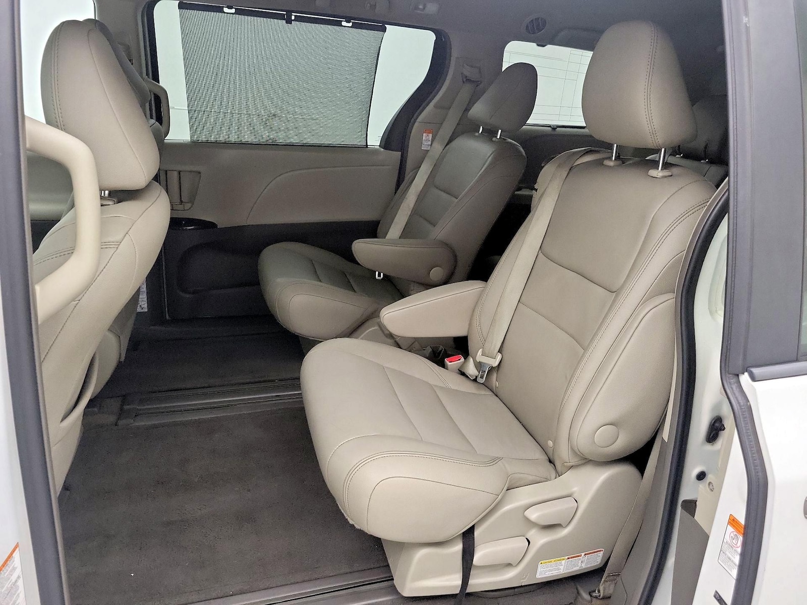 2015 Toyota Sienna XLE Premium - Photo 22