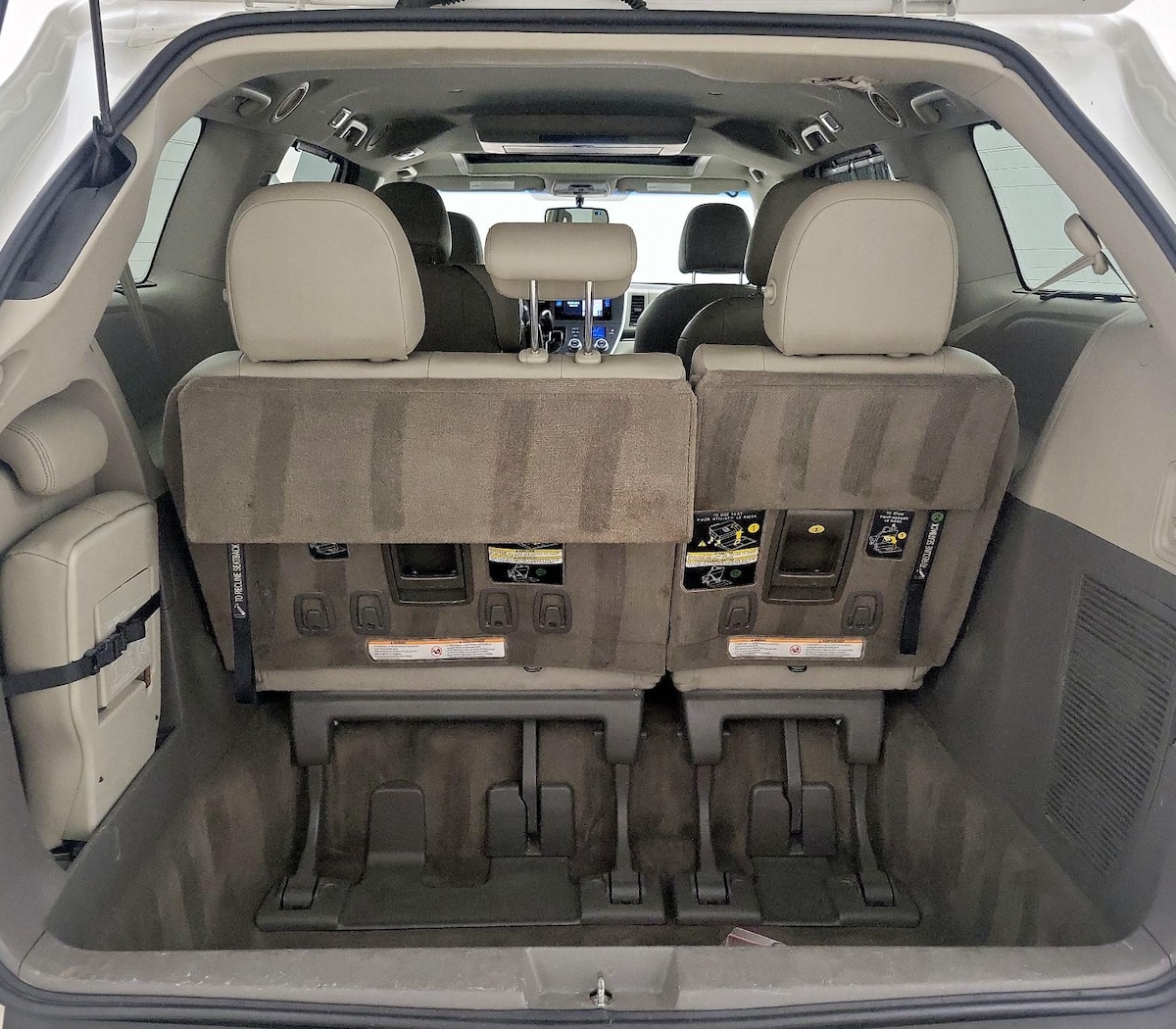 Trunk/Cargo (Seats Up)