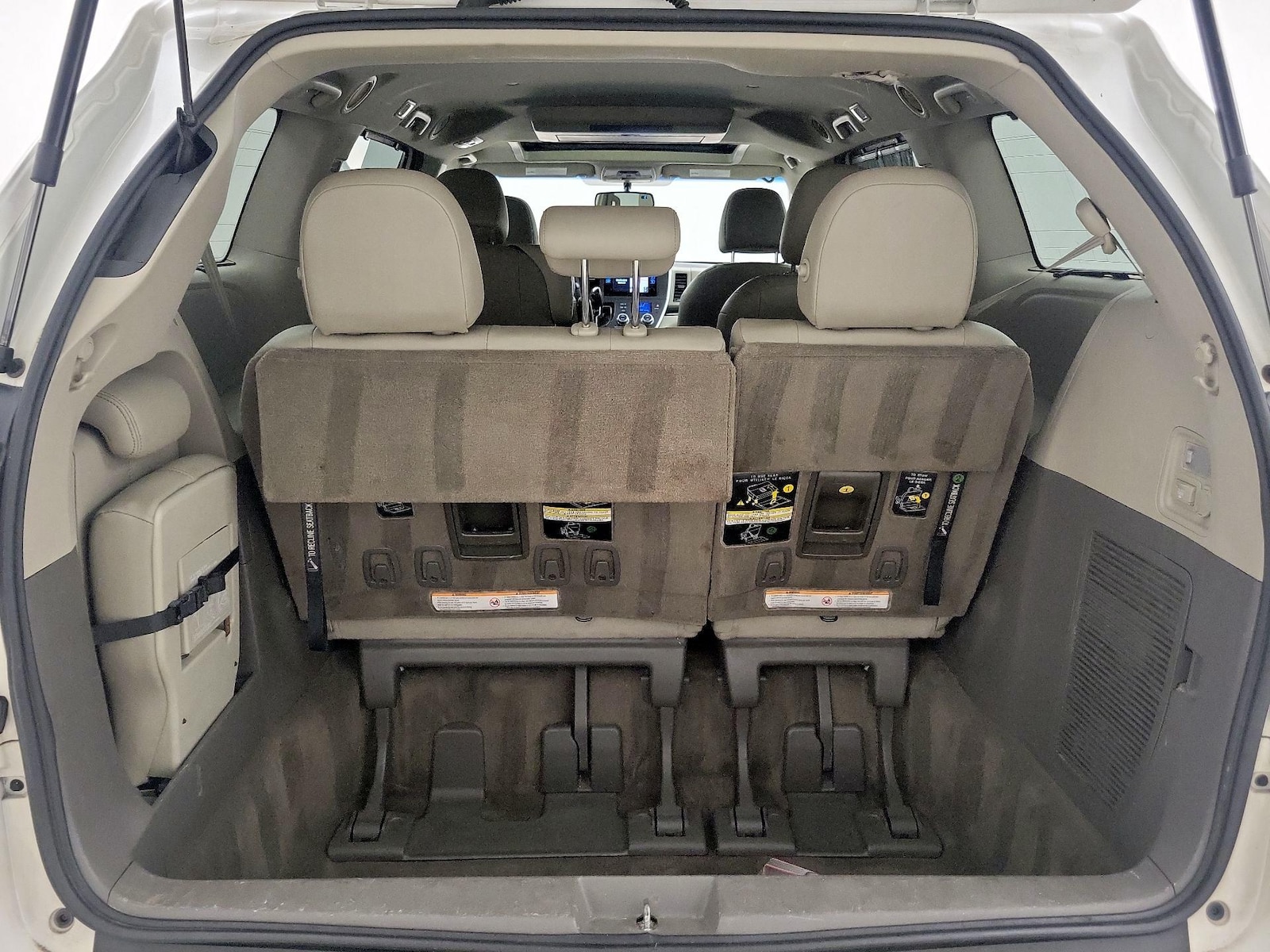 2015 Toyota Sienna XLE Premium - Photo 24