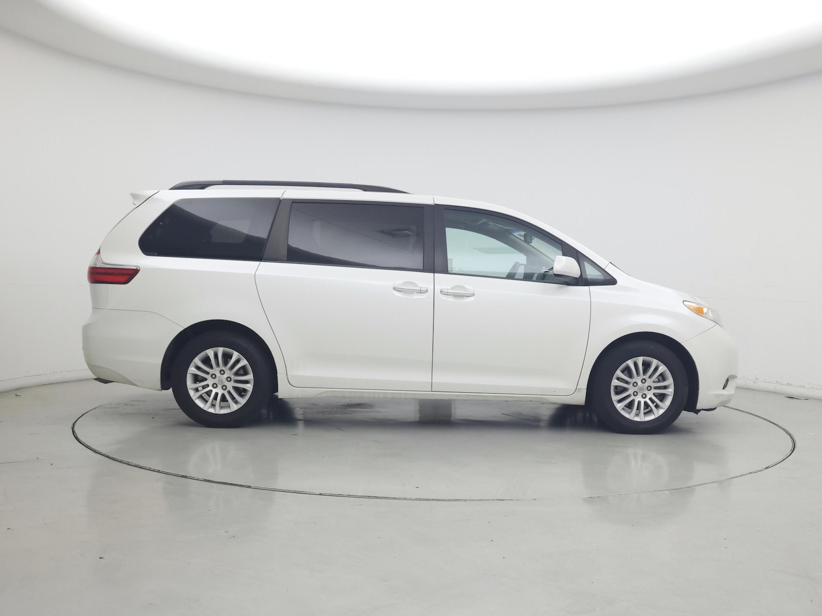 2015 Toyota Sienna XLE Premium - Photo 8