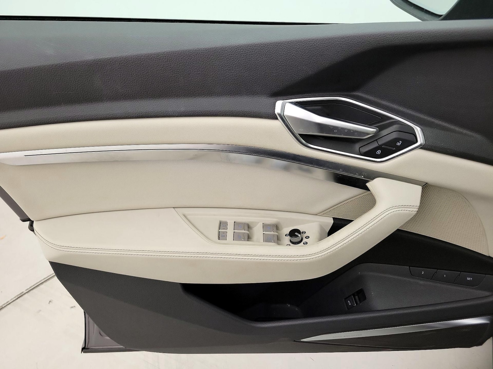 2021 Audi e-tron Premium Plus - Photo 11