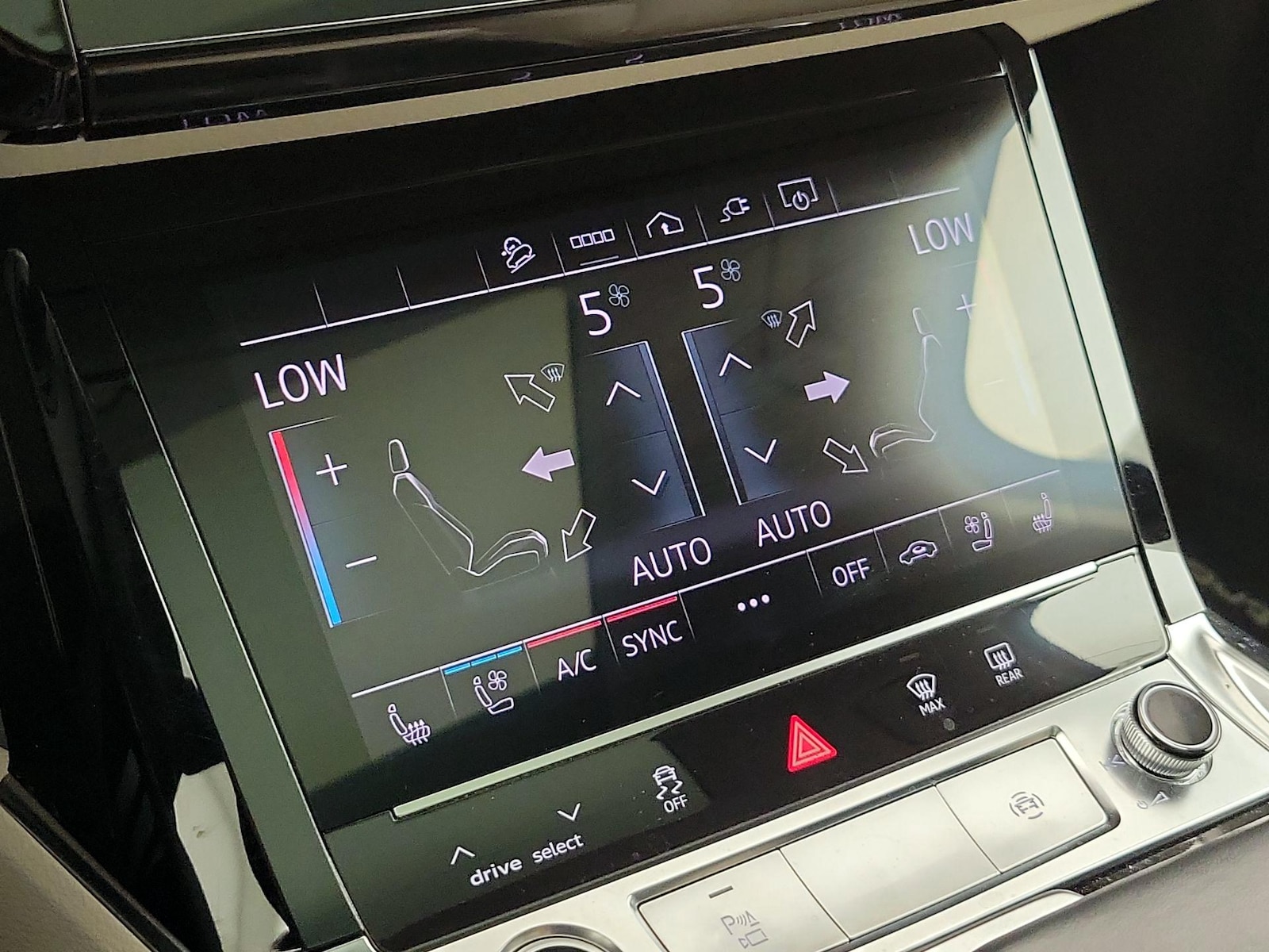 2021 Audi e-tron Premium Plus - Photo 16