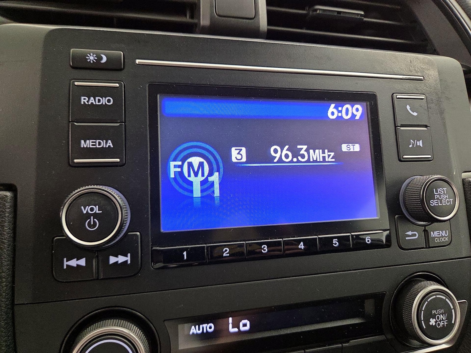 2020 Honda Civic LX - Photo 16