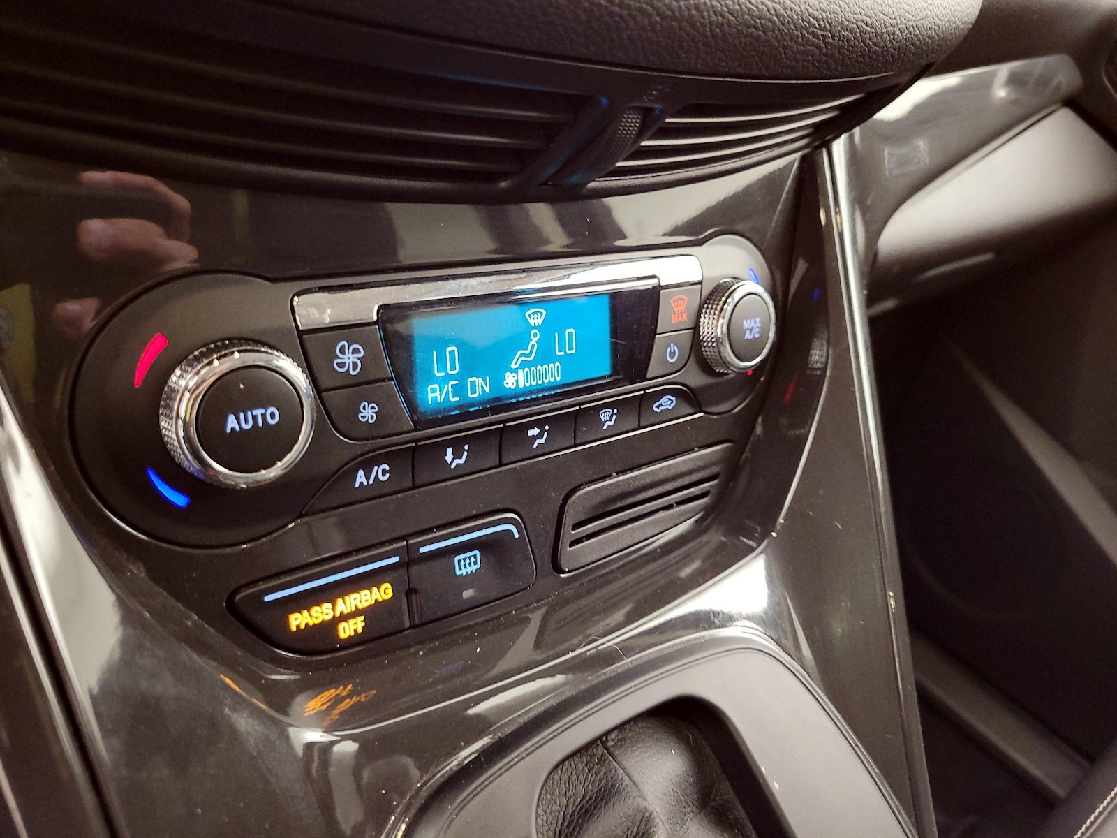 2016 Ford Escape Titanium - Photo 18