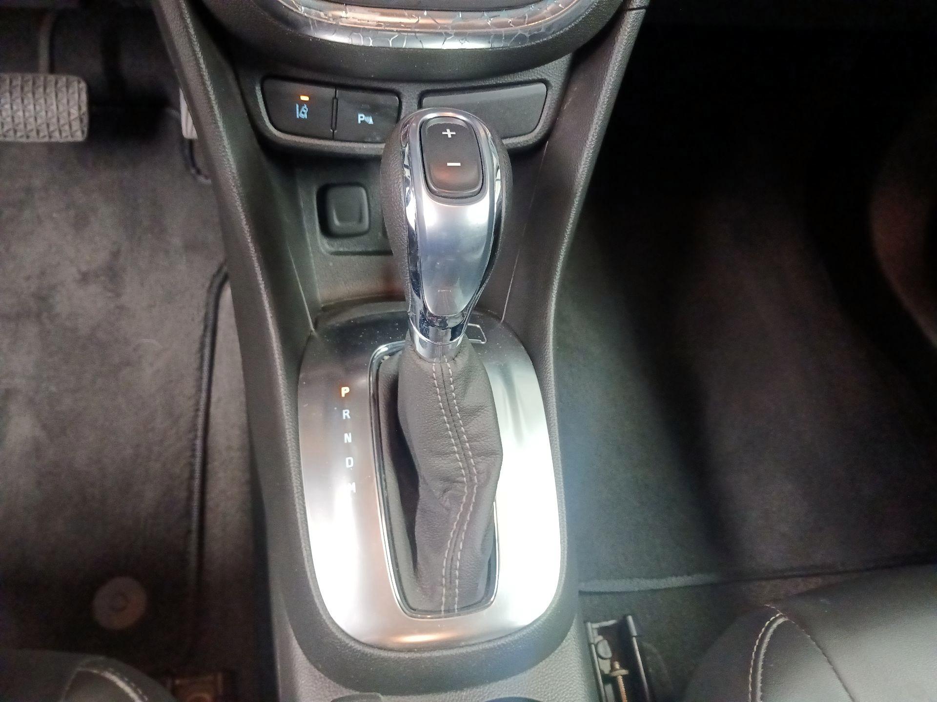 Thumbnail: 2016 Buick Encore - 13