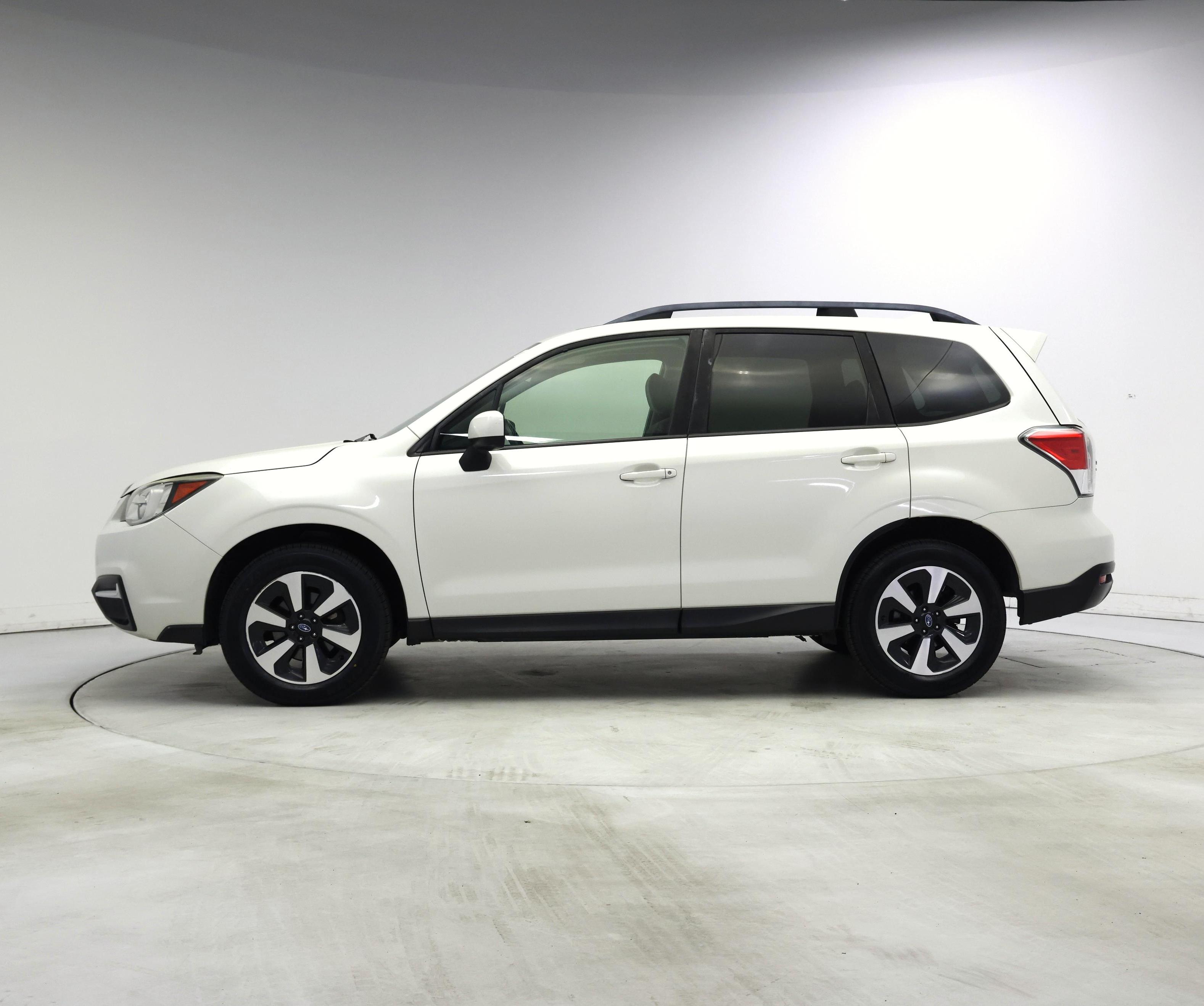 Thumbnail: 2017 Subaru Forester - 3