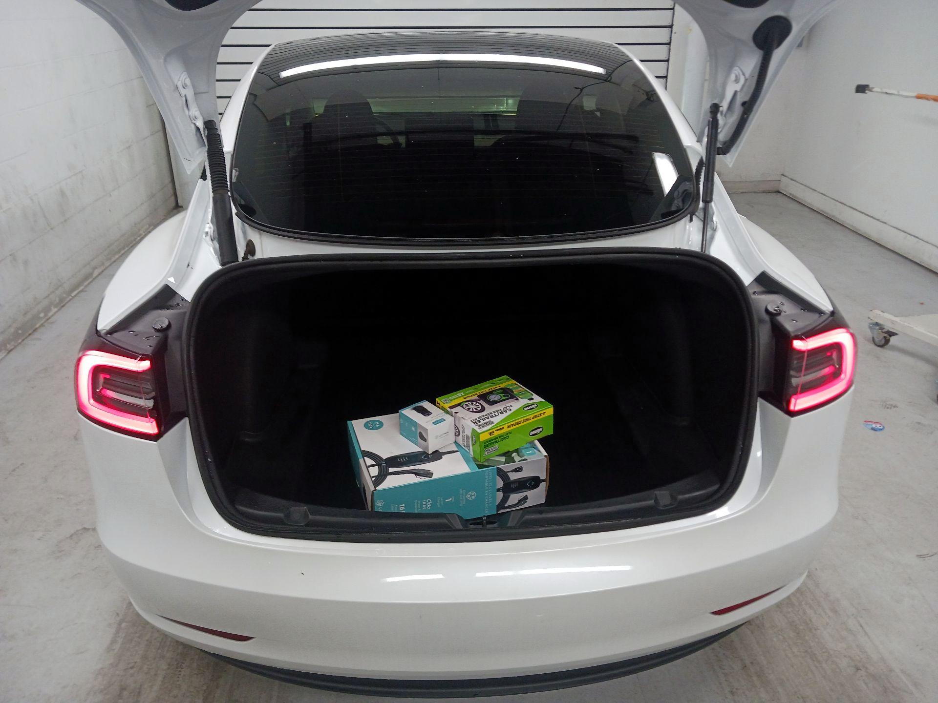 Thumbnail: 2023 Tesla Model 3 - 17