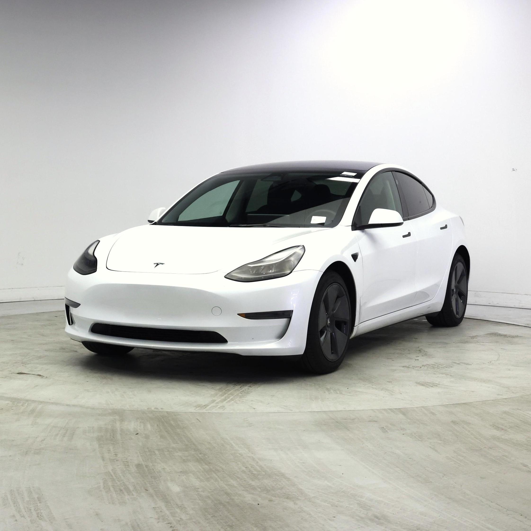 Thumbnail: 2023 Tesla Model 3 - 4
