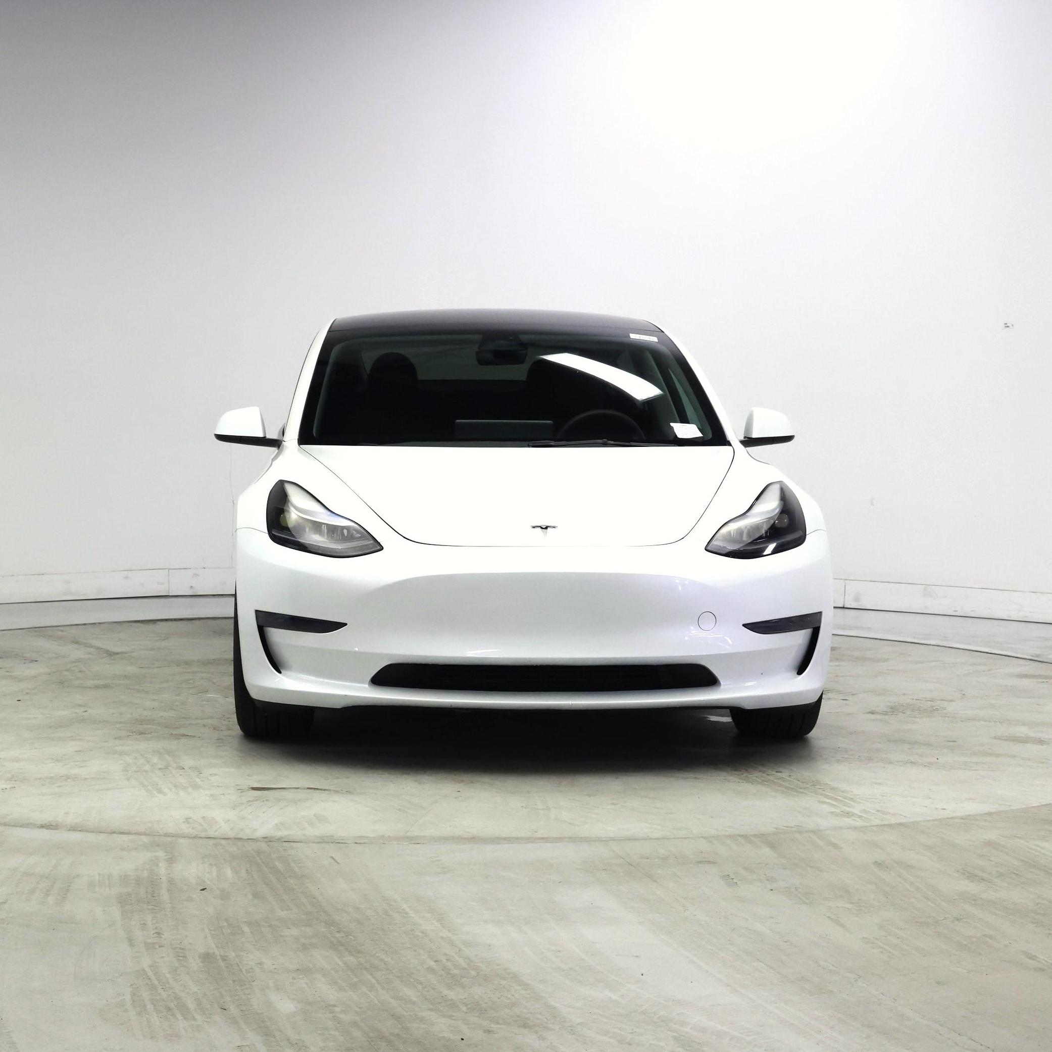 Thumbnail: 2023 Tesla Model 3 - 5