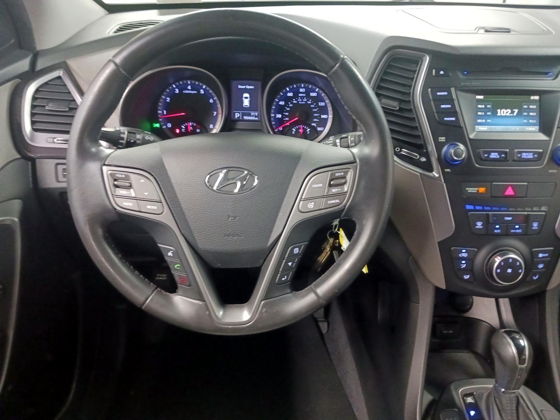 Thumbnail: 2014 Hyundai Santa Fe - 10